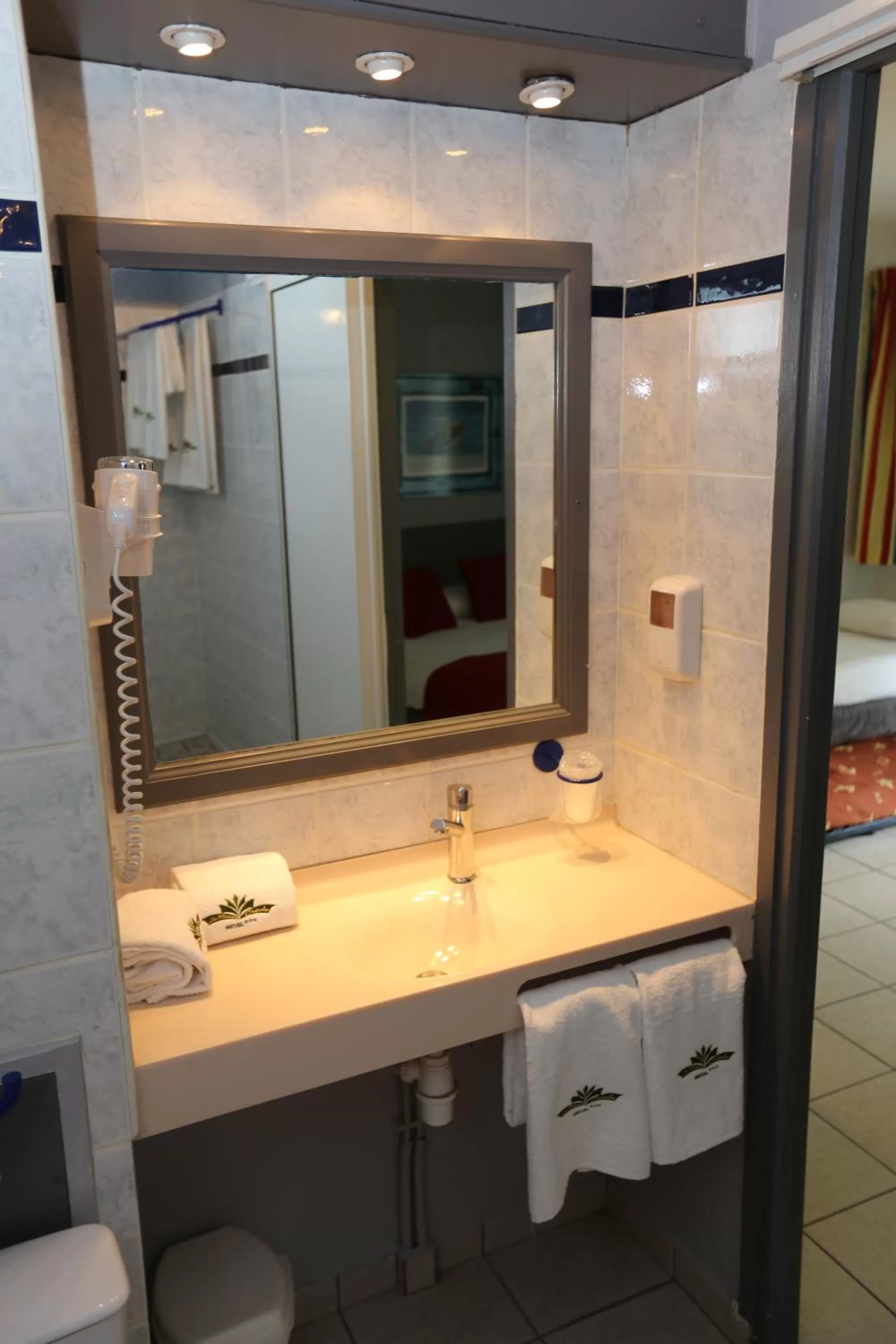 Bathroom in Hotel La Maison Creole