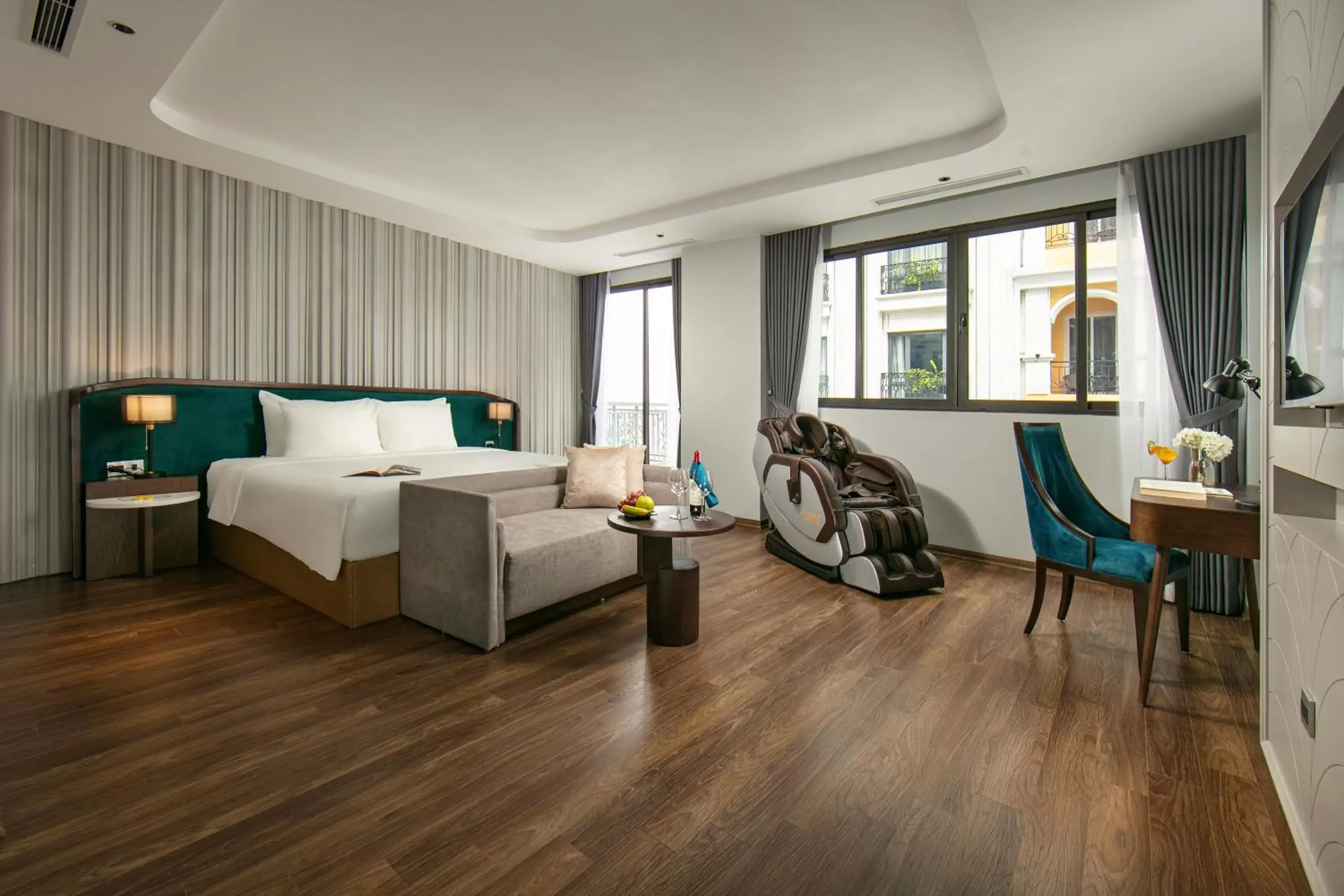 May De Ville Grand Suite Balcony in MAY DE VILLE Lakeside Hotel May De Ville Grand Suite Balcony in MAY DE VILLE Lakeside Hotel