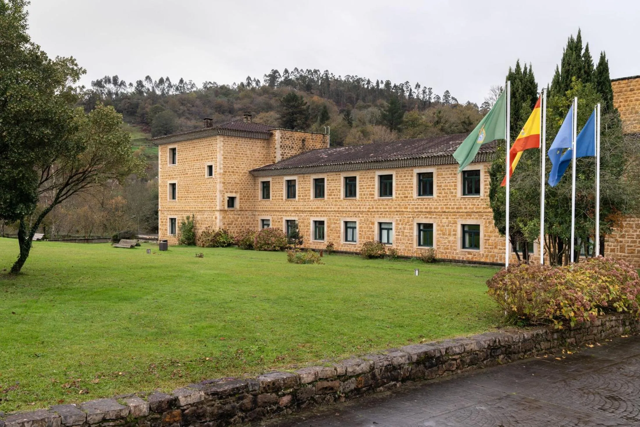 Property building in Parador de Cangas de Onís