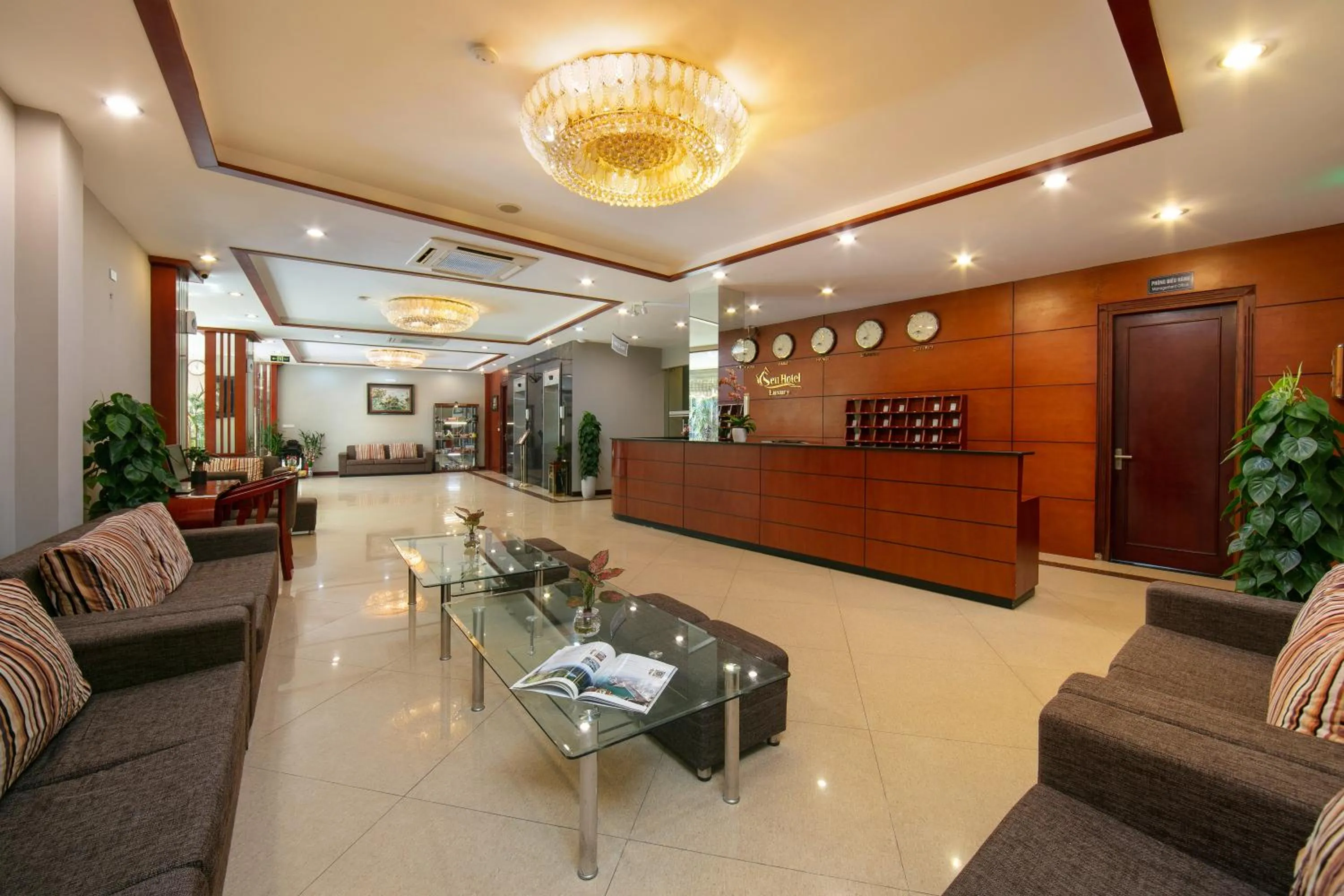 Lobby or reception in Sen Hotel - Managed by Sen Hotel Group