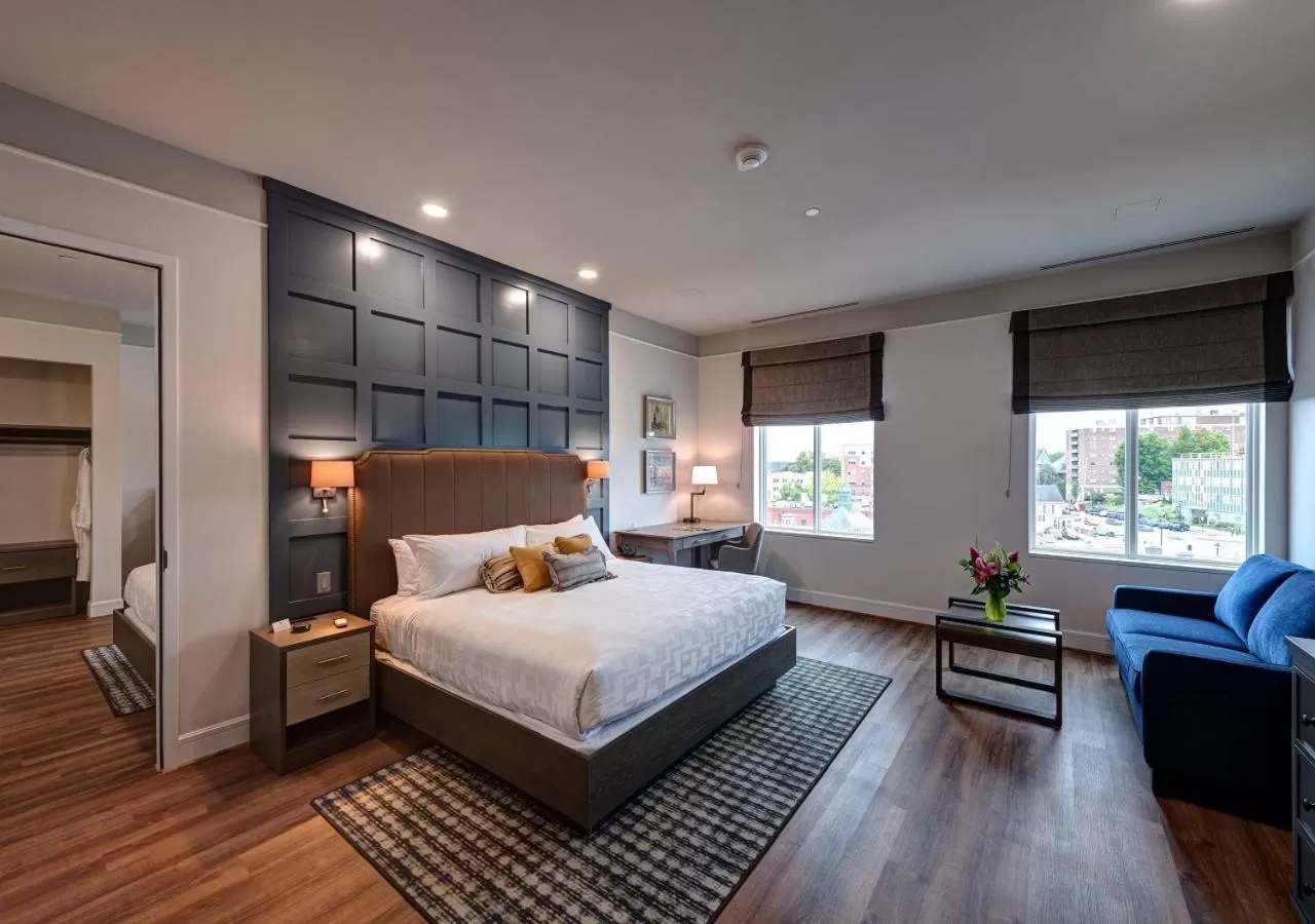 Bedroom, Bed in The Hotel Concord