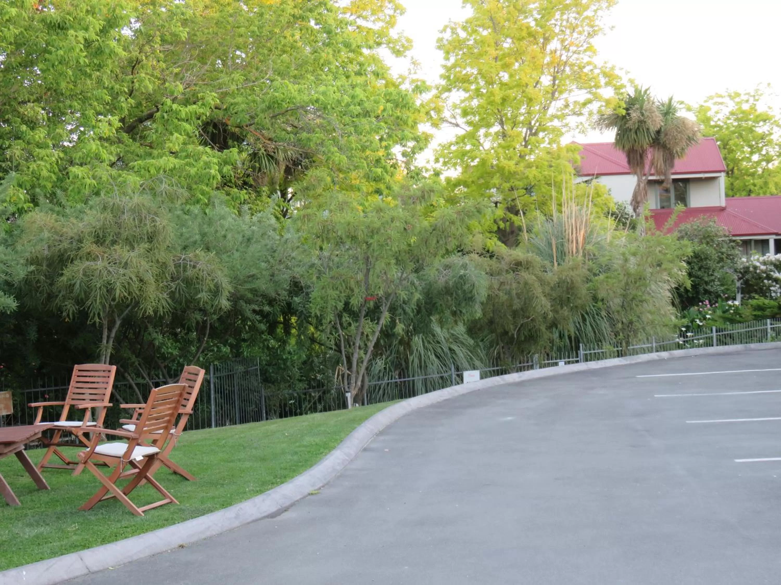 BBQ facilities in Admirals Motor Lodge
