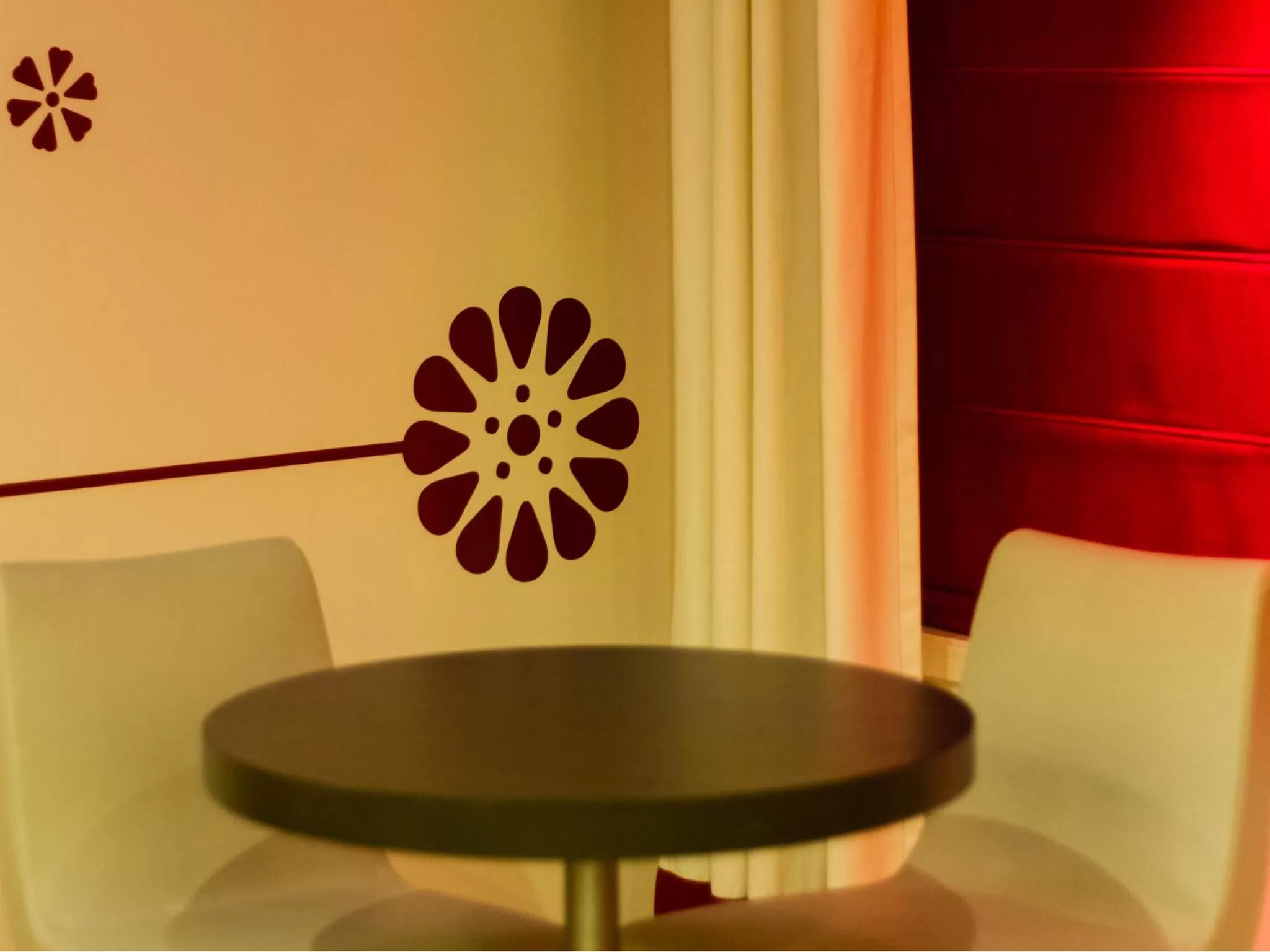 Lounge or bar in ibis Porto Centro São Bento