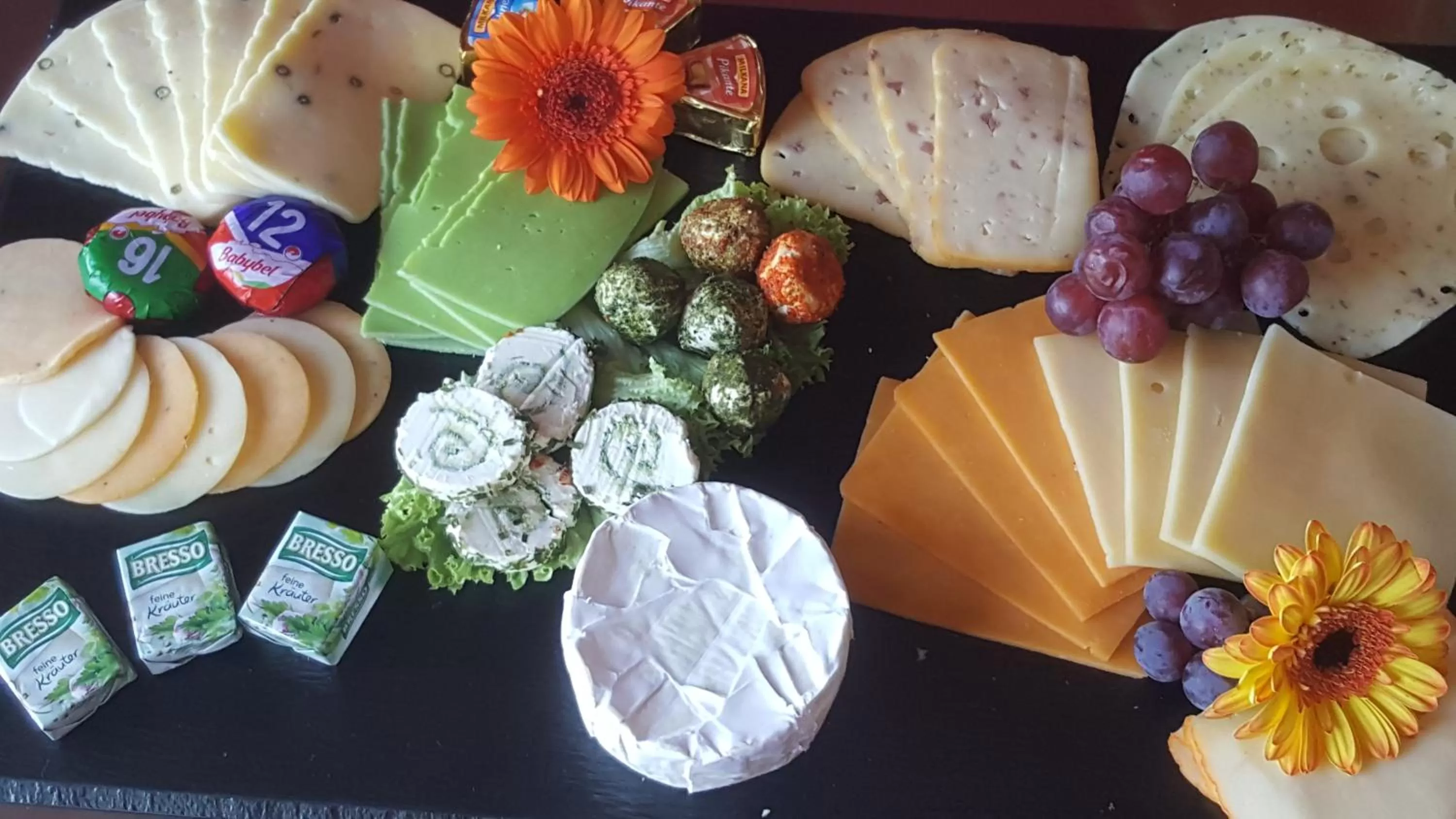 Continental breakfast in Villa & Hotel Am Park