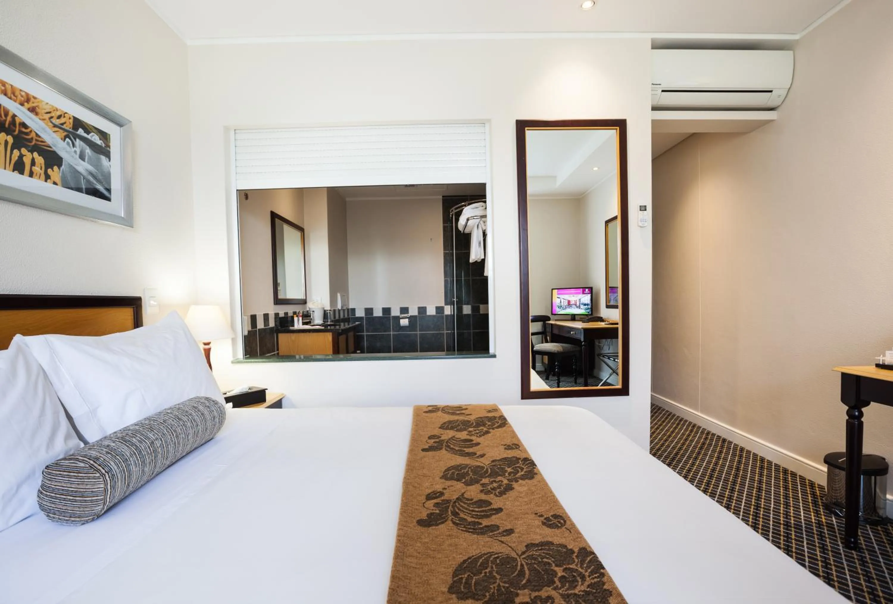 Double Room - Smoking in City Lodge Hotel GrandWest