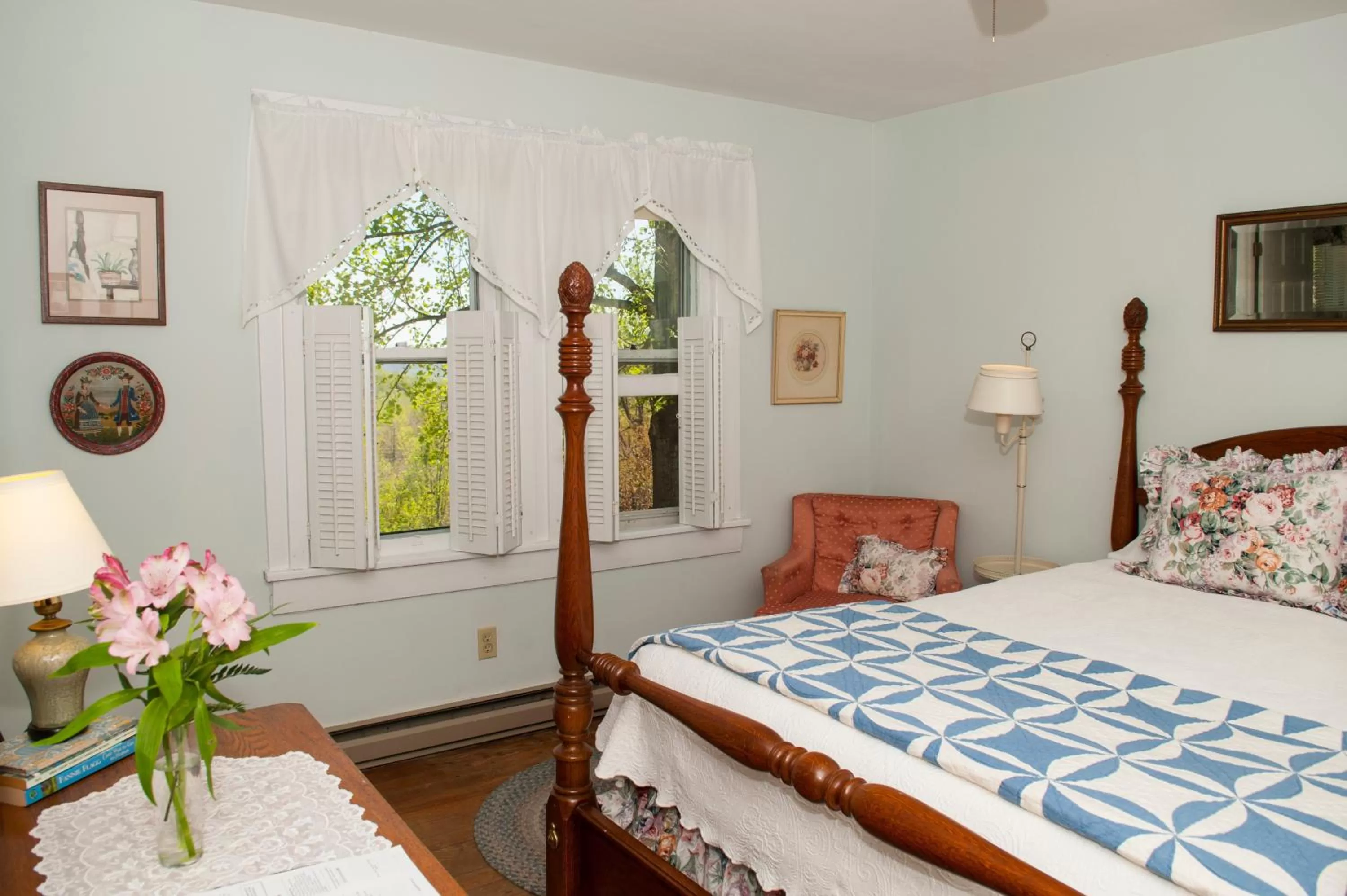 Room Photo in Orchard Inn