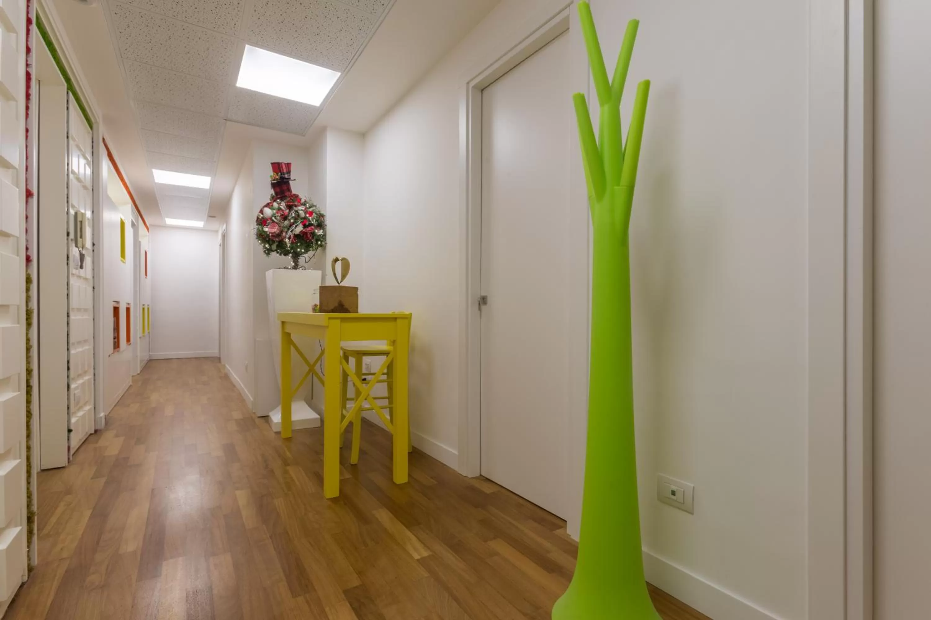 Lobby or reception in Soul City - by Pera Rooms Collection