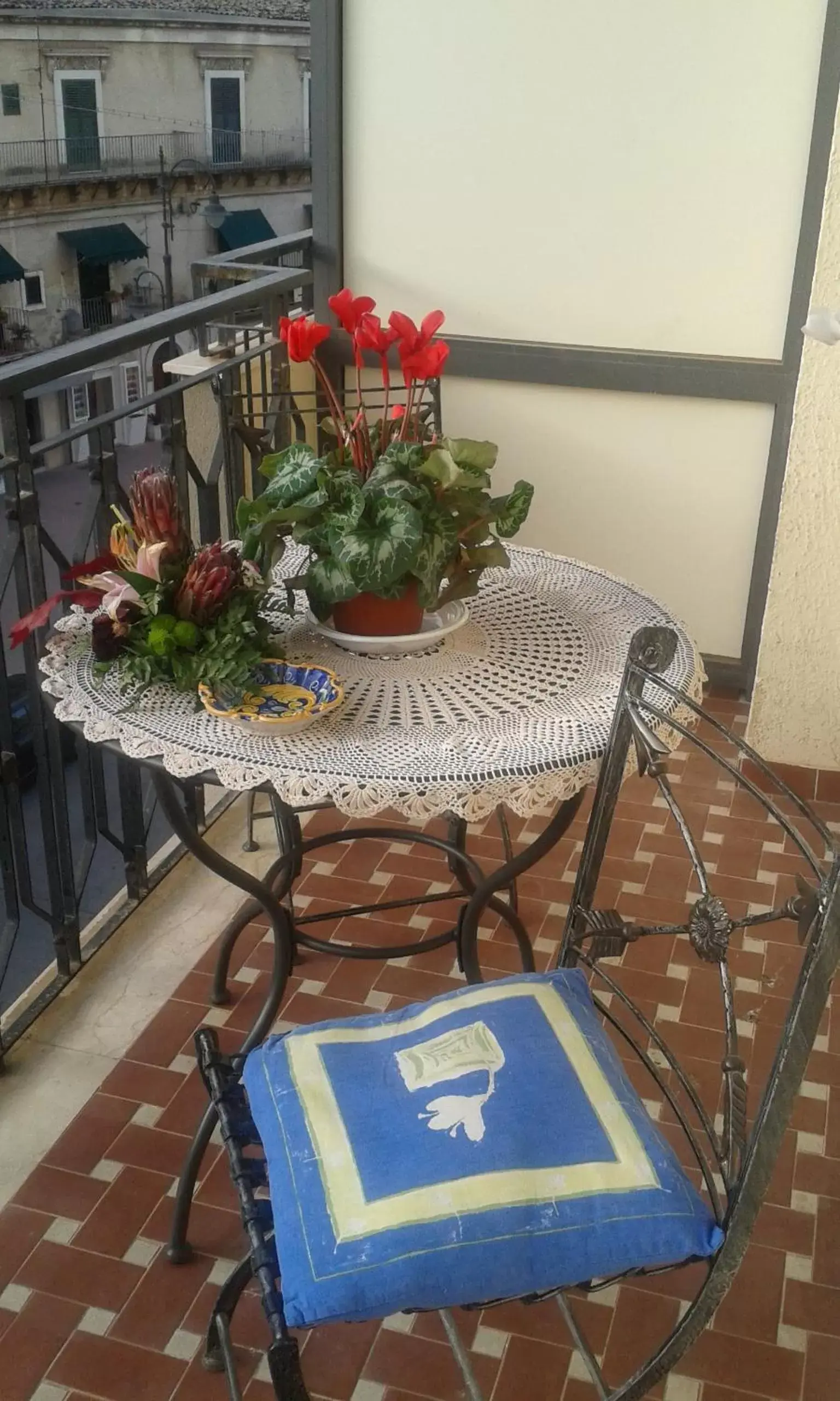 Triple Room with Terrace in Stanze Barocche Triple Room with Terrace in Stanze Barocche