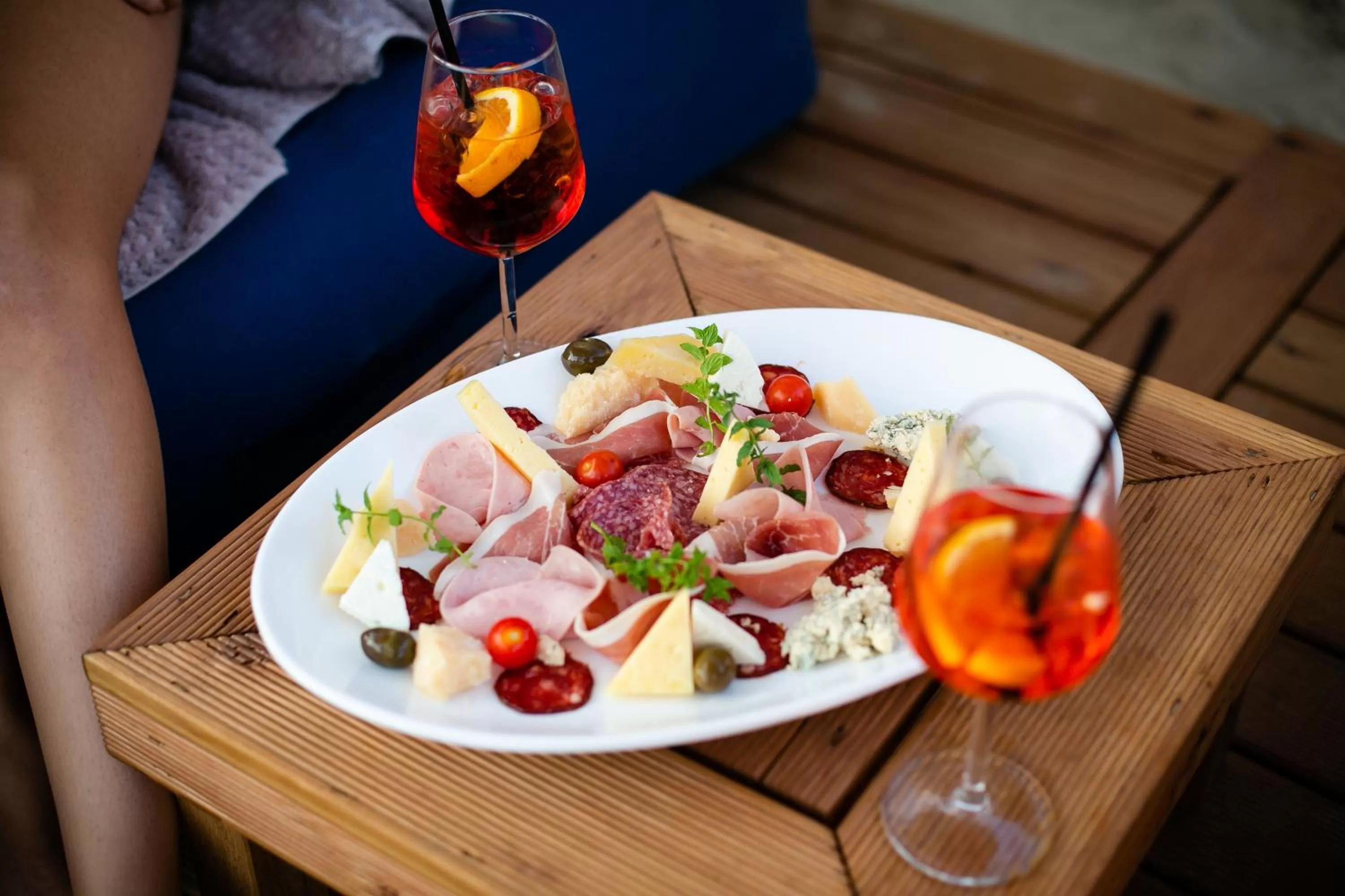 Food and drinks in Iliria Internacional Hotel