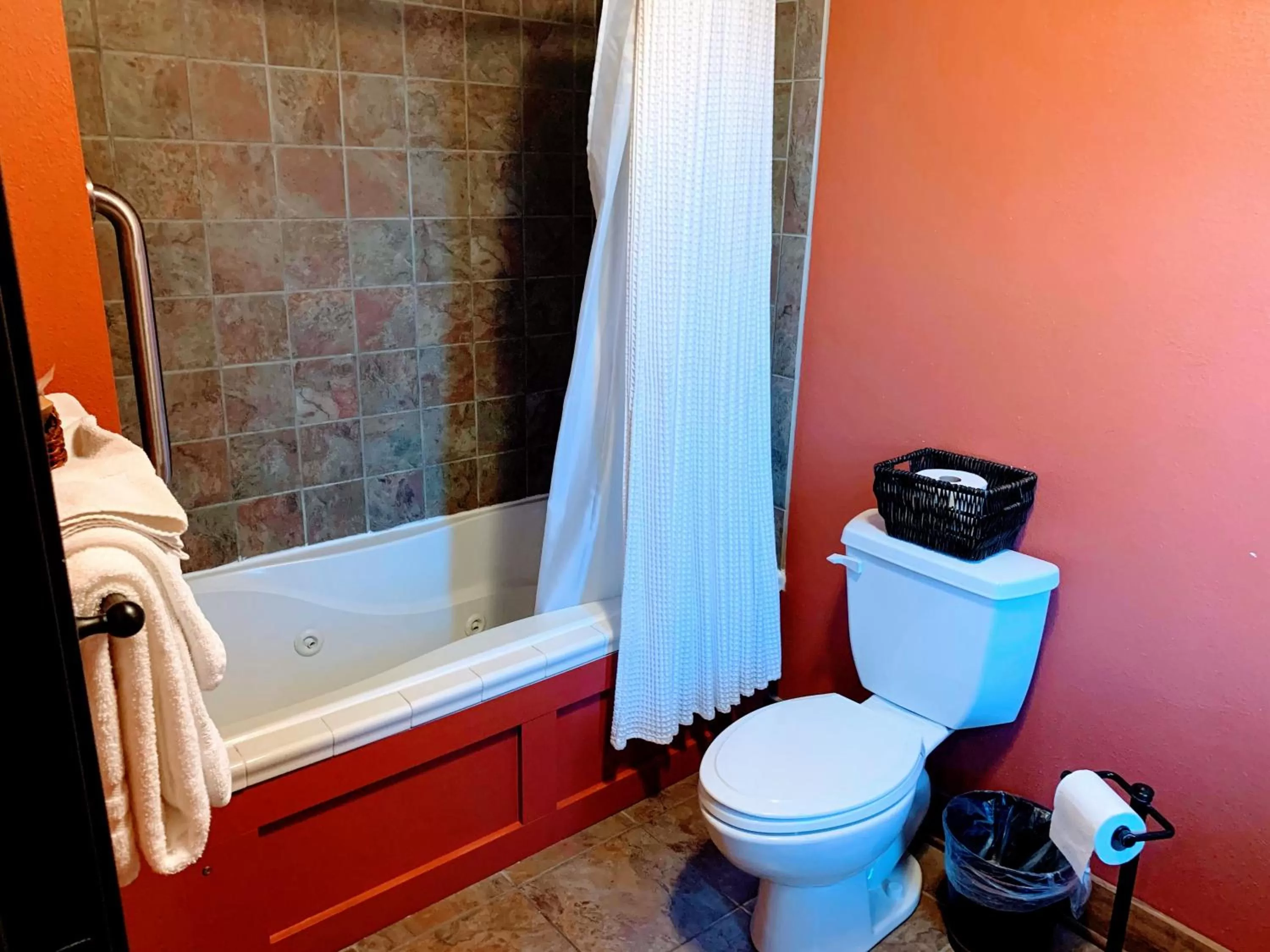 Iowa House Historic Inn