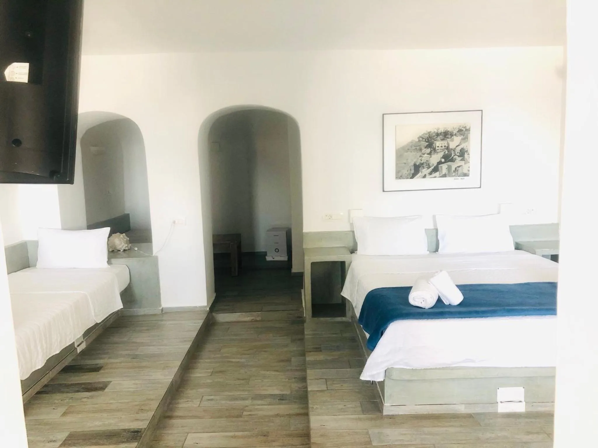 Bed in Loucas on the Cliff