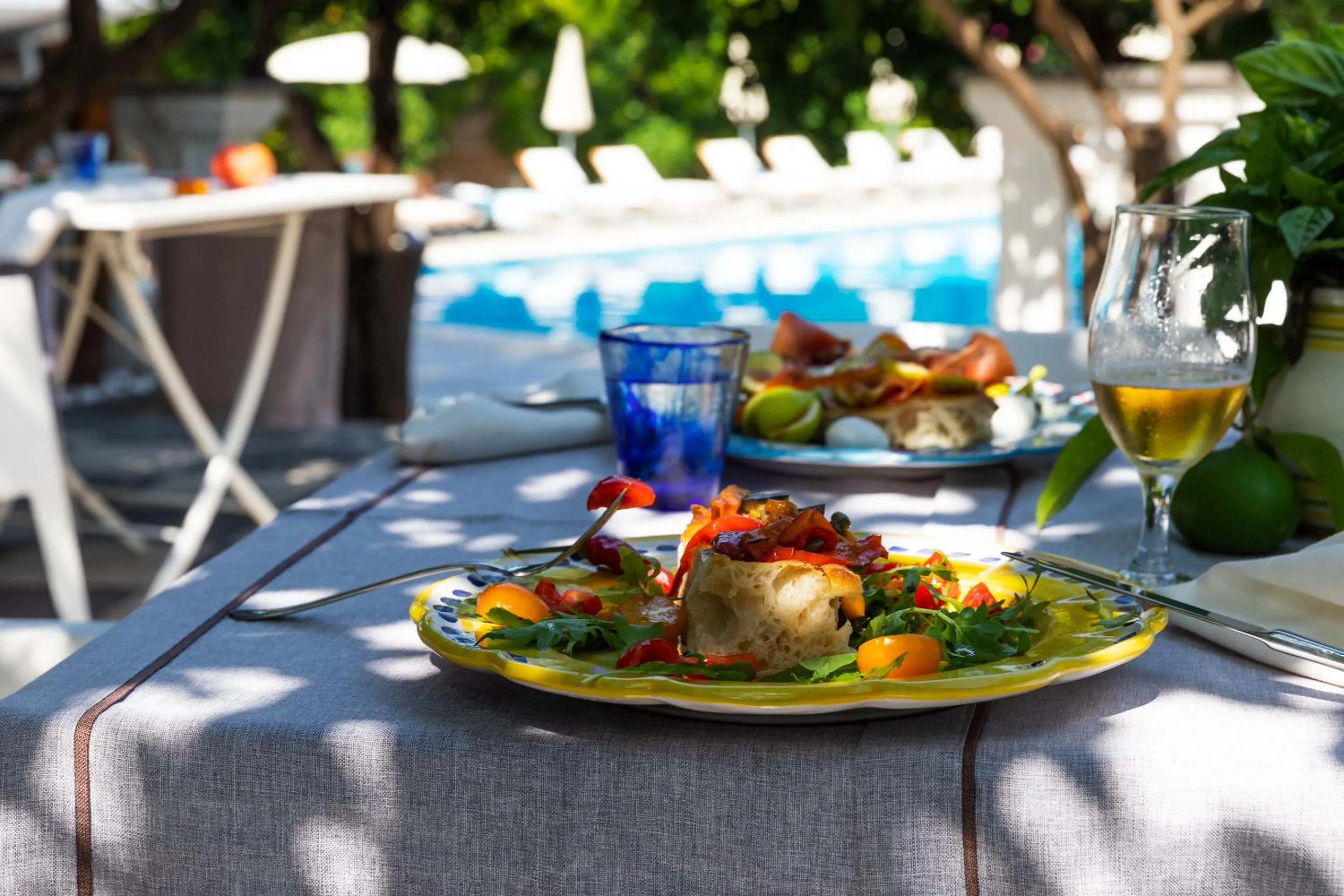 Restaurant/places to eat in Grand Hotel Cocumella