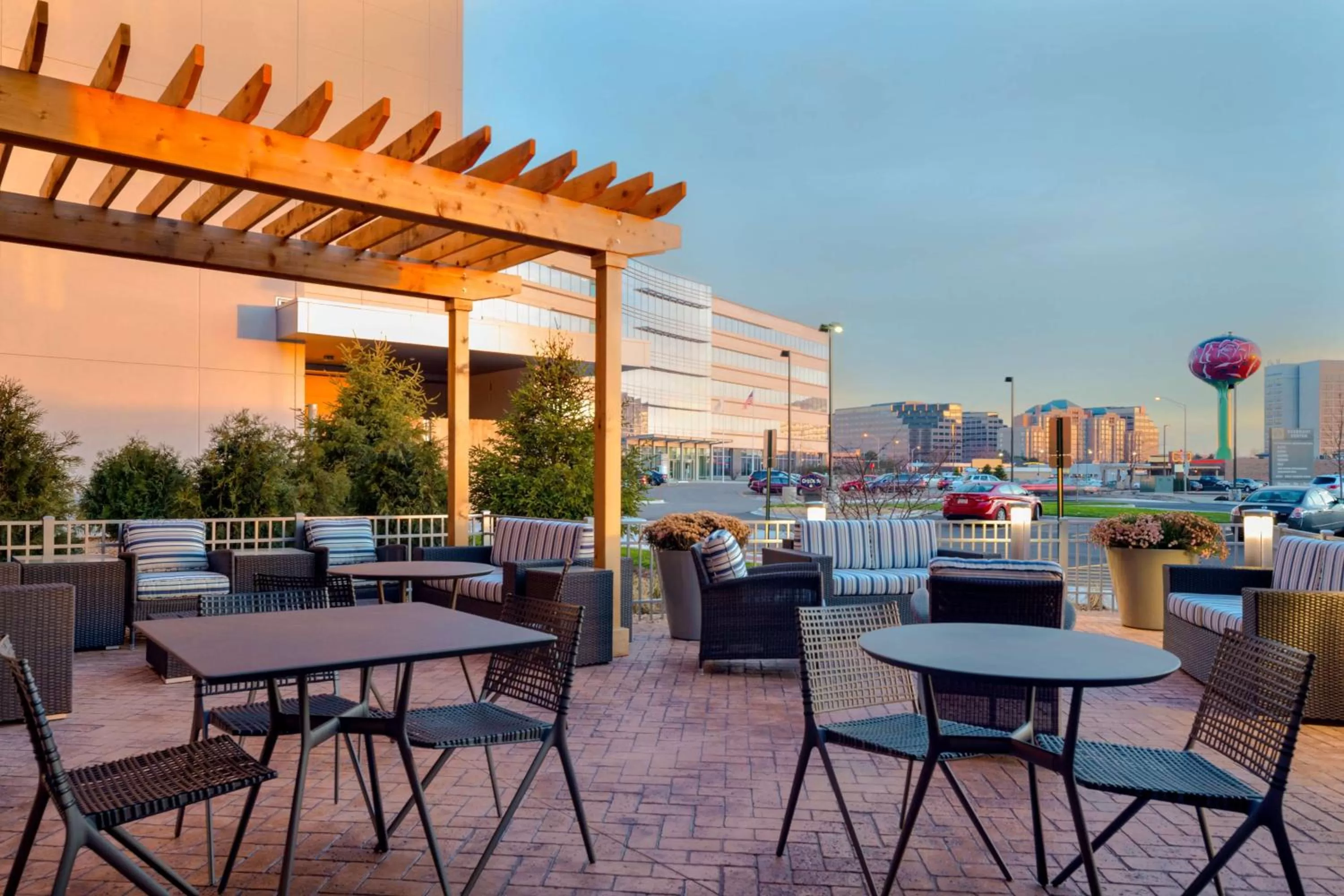 Lounge or bar in Hampton Inn & Suites Rosemont Chicago O'Hare