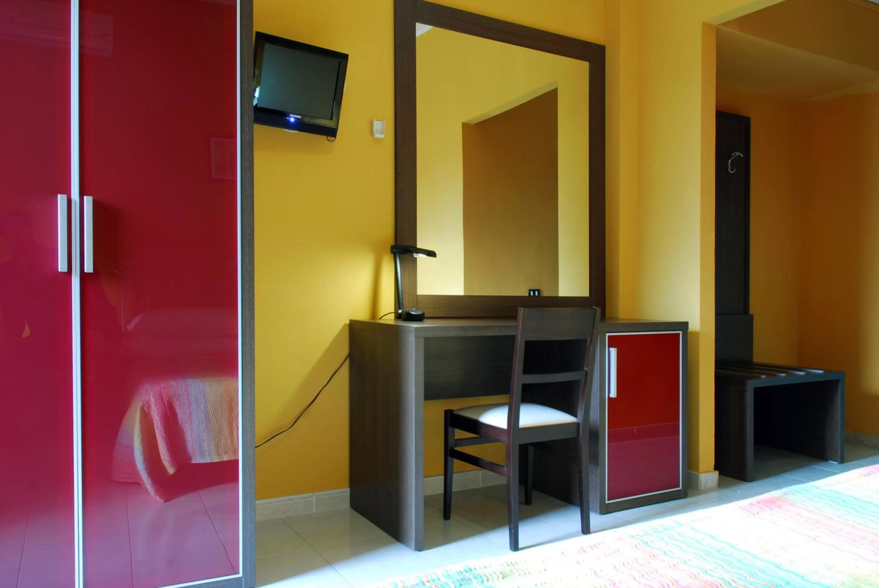 Photo of the whole room in Hotel Michelangelo