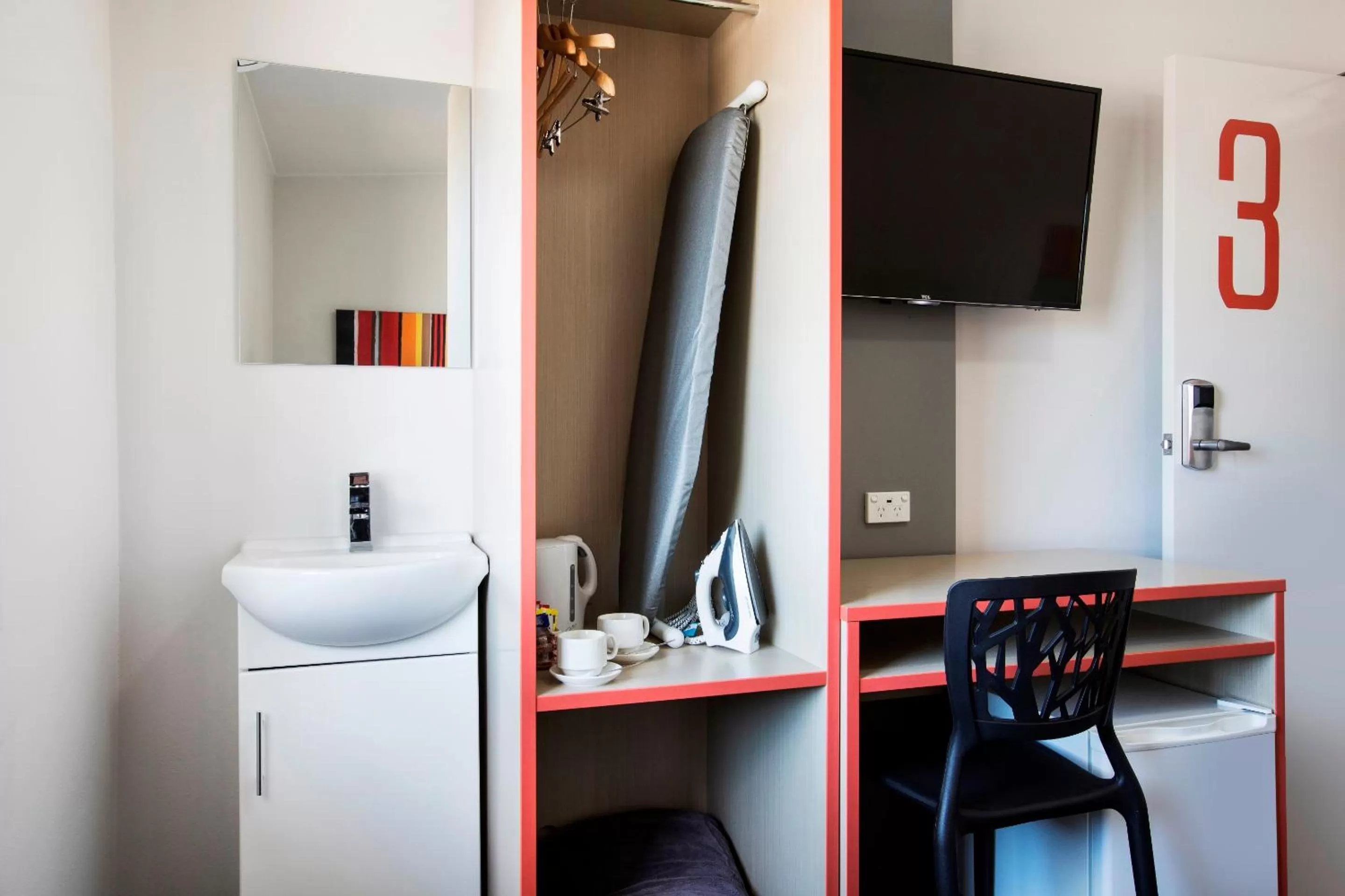 Area and facilities in Villawood Hotel