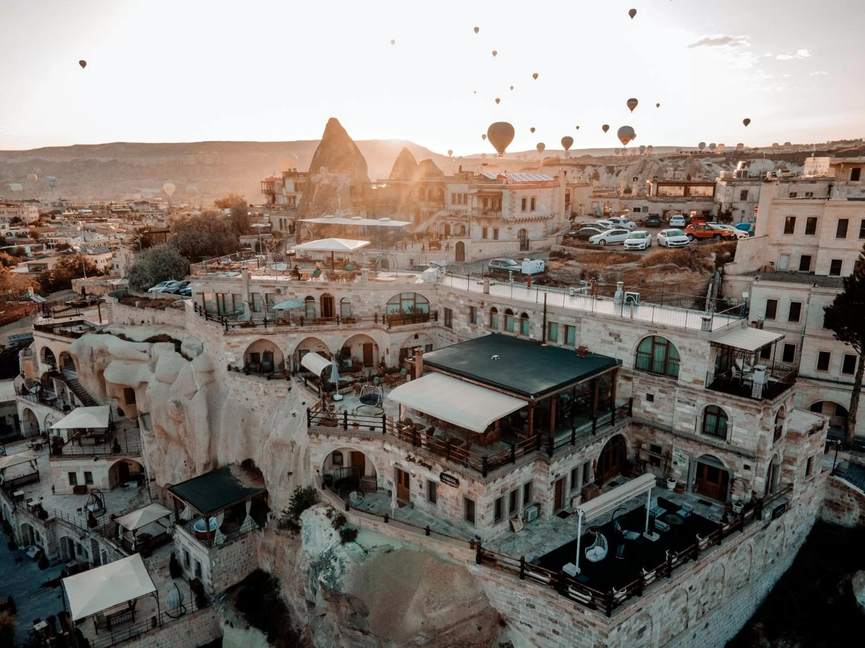 Property building in Şah Saray Cave Suites Halal Hotel