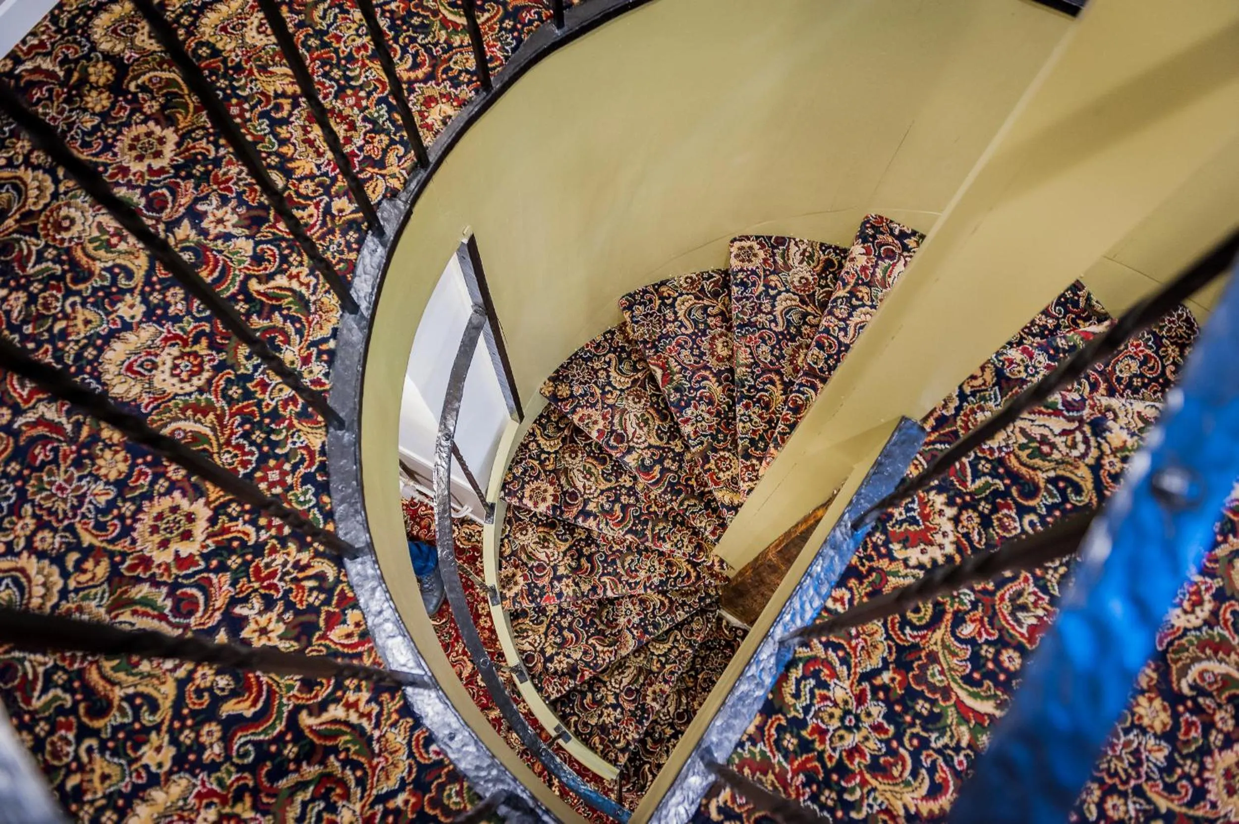 Facade/entrance in Three Crowns Residents