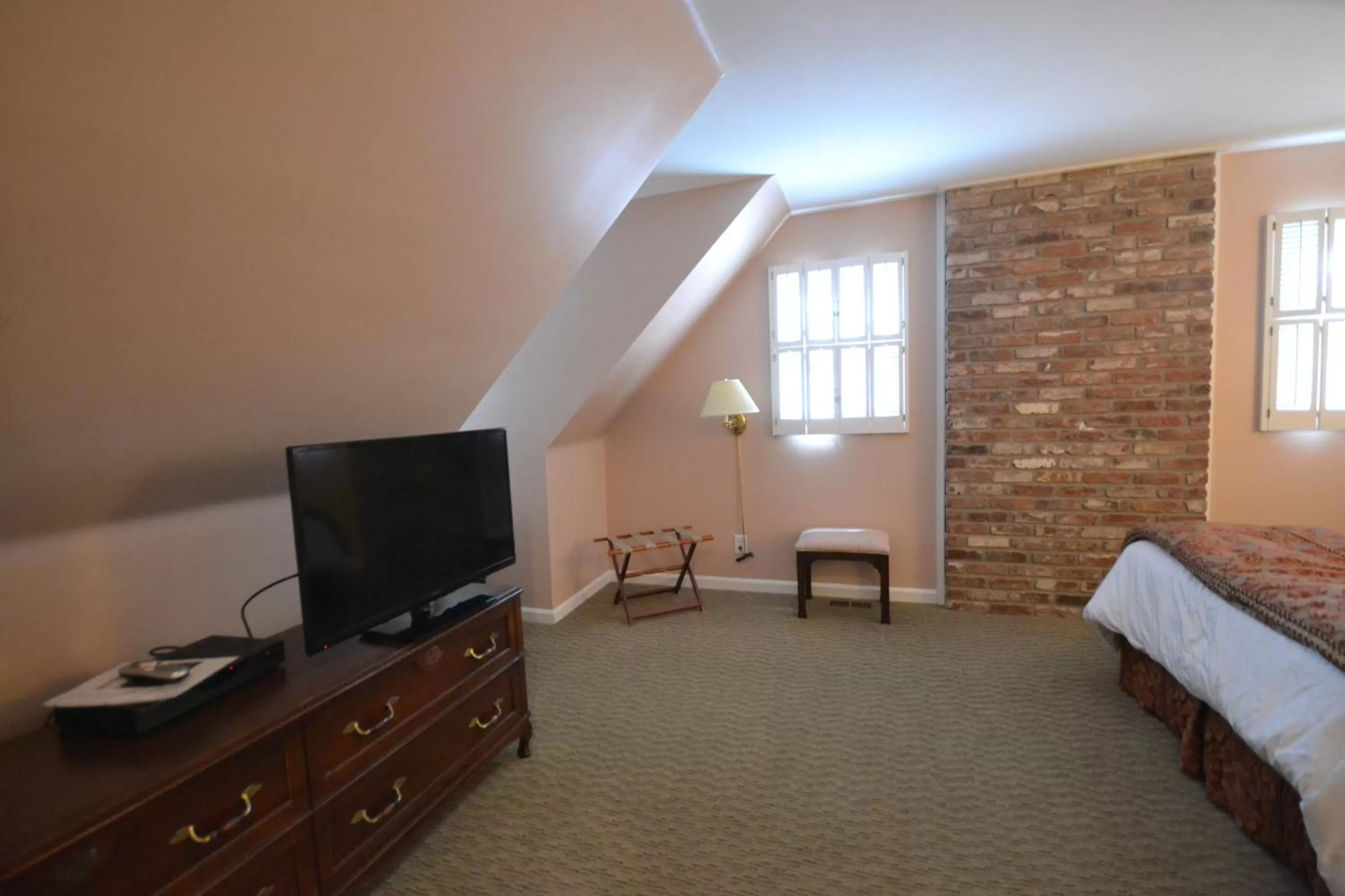 Bedroom in Century Suites Hotel
