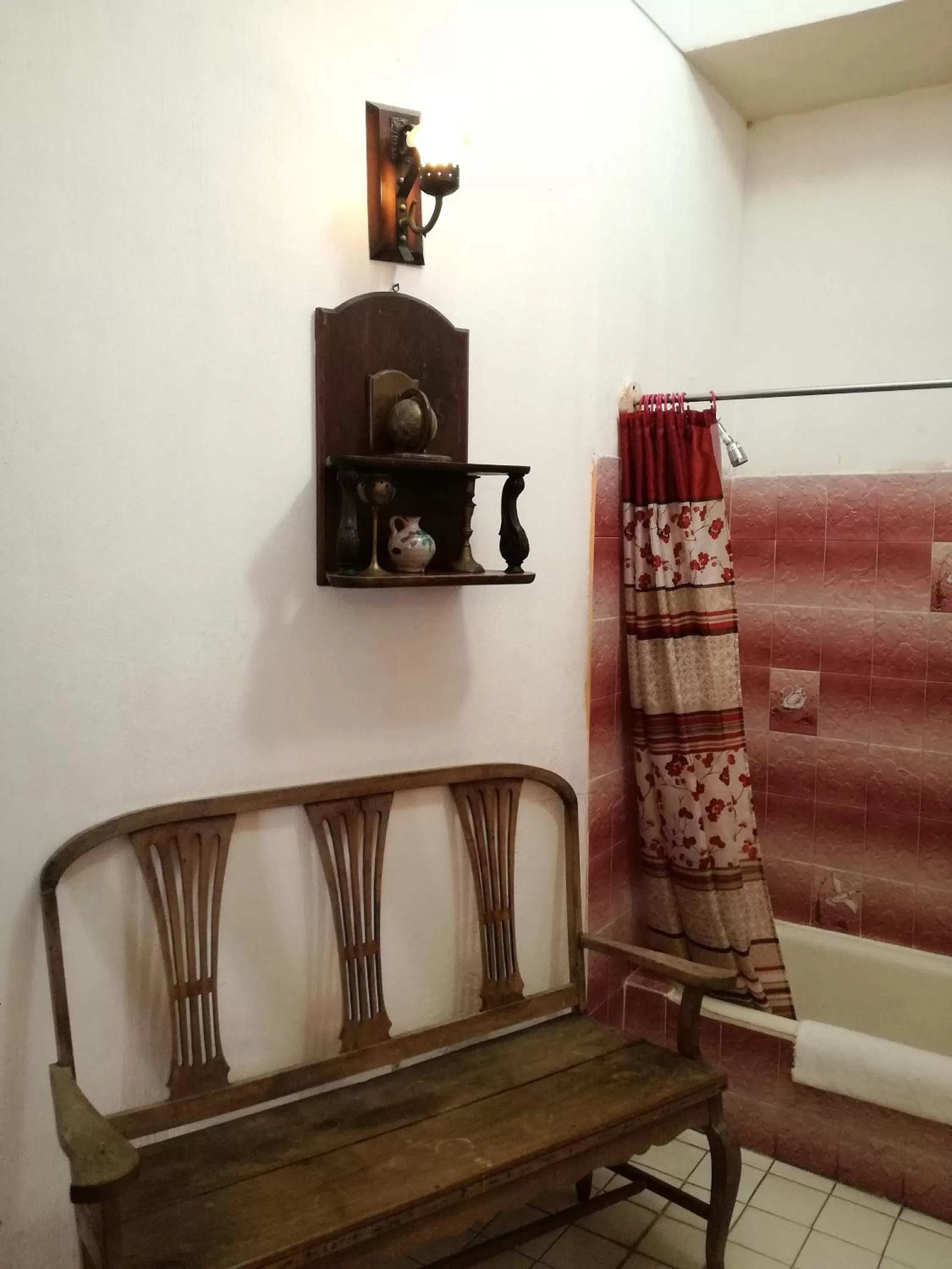 Bathroom, Seating Area in Posada San Sebastian