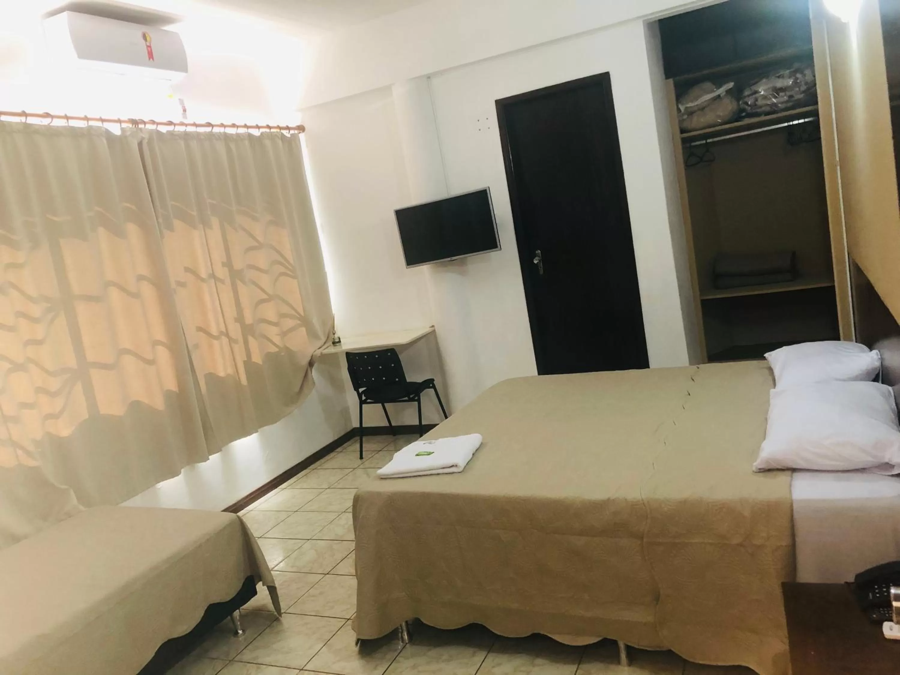 Bed in Bento palace hotel