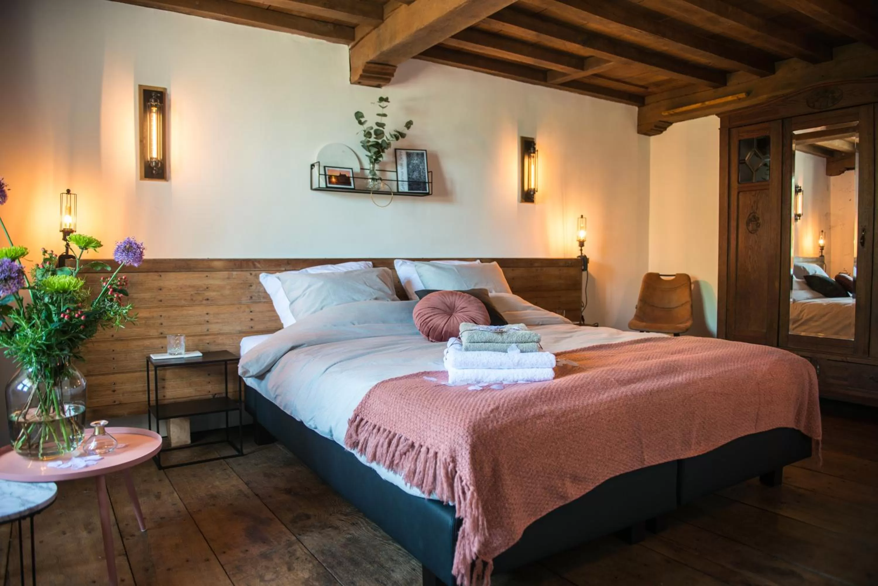 Bedroom, Bed in B&B kasteel Ammersoyen