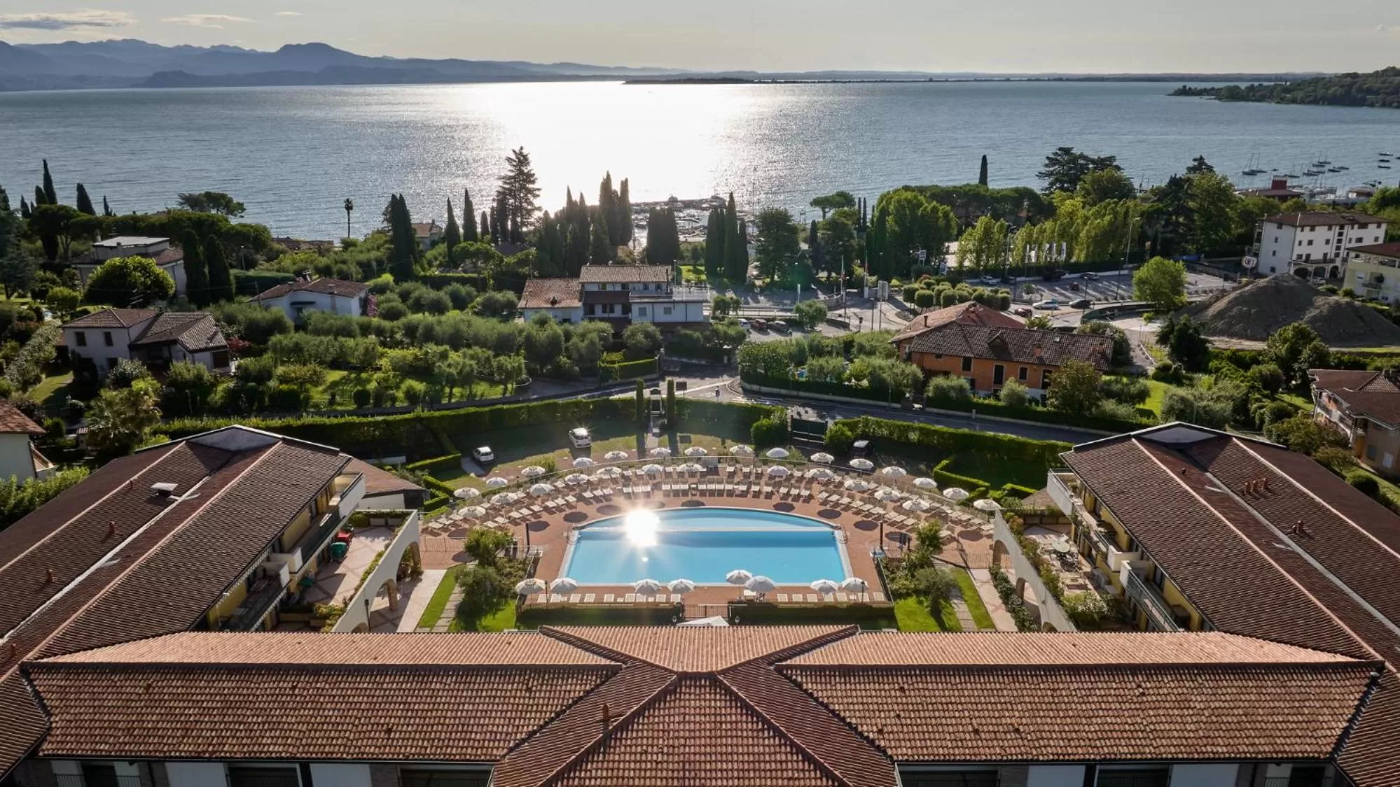Bird's eye view in Le Terrazze sul Lago Hotel & Residence