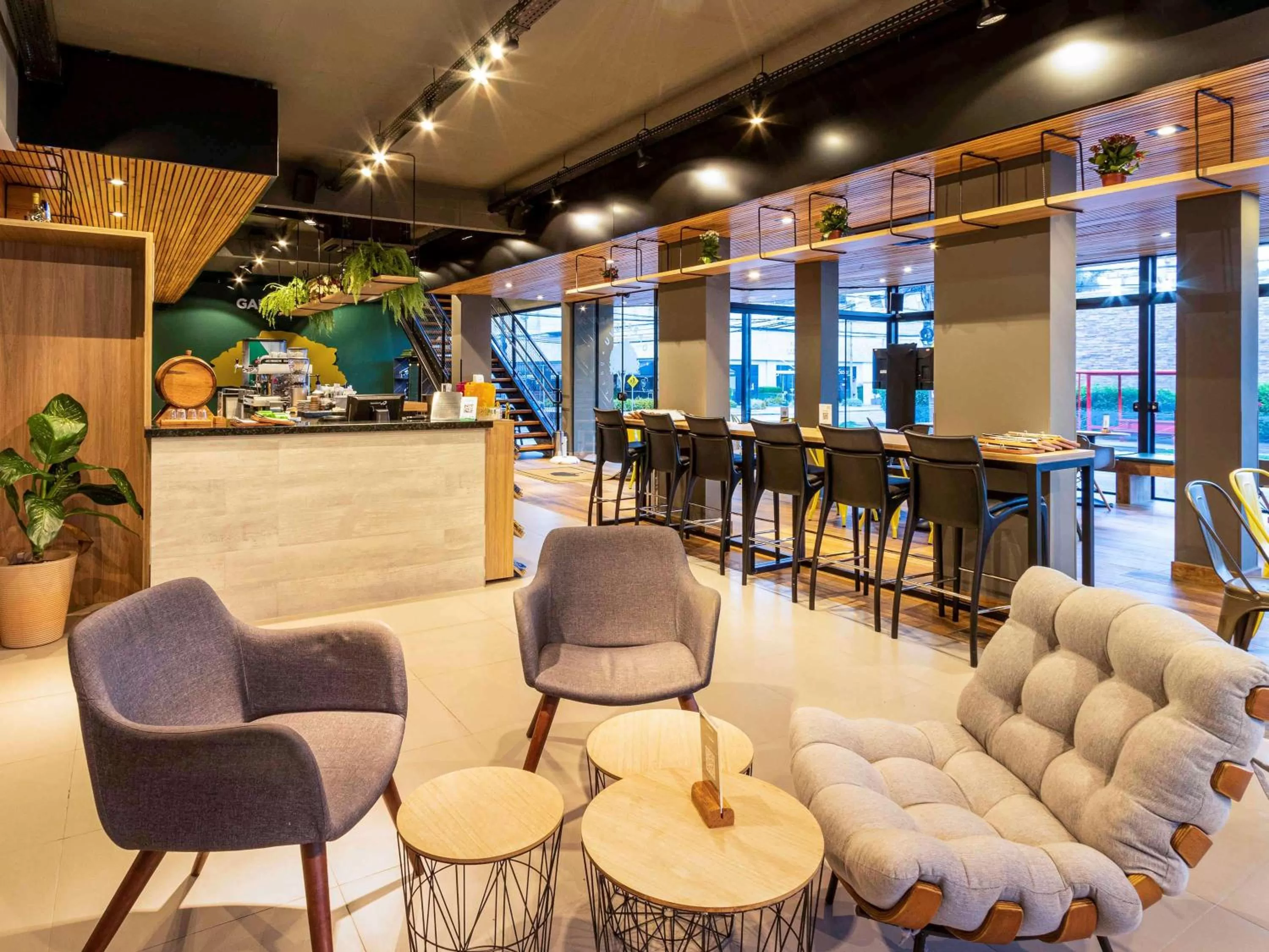 Restaurant/places to eat in Mercure Florianópolis