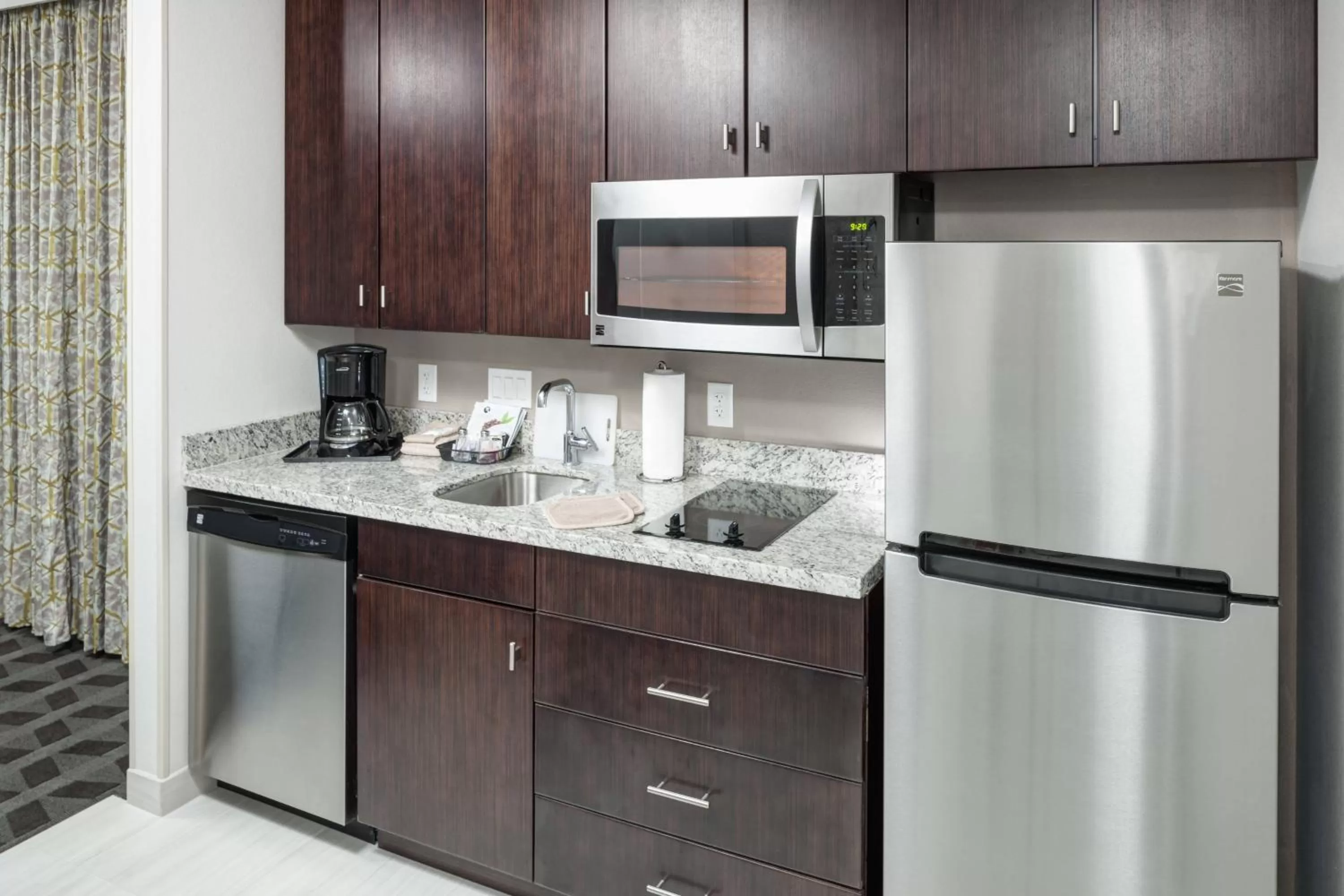 Kitchen or kitchenette in TownePlace Suites by Marriott Orlando at SeaWorld