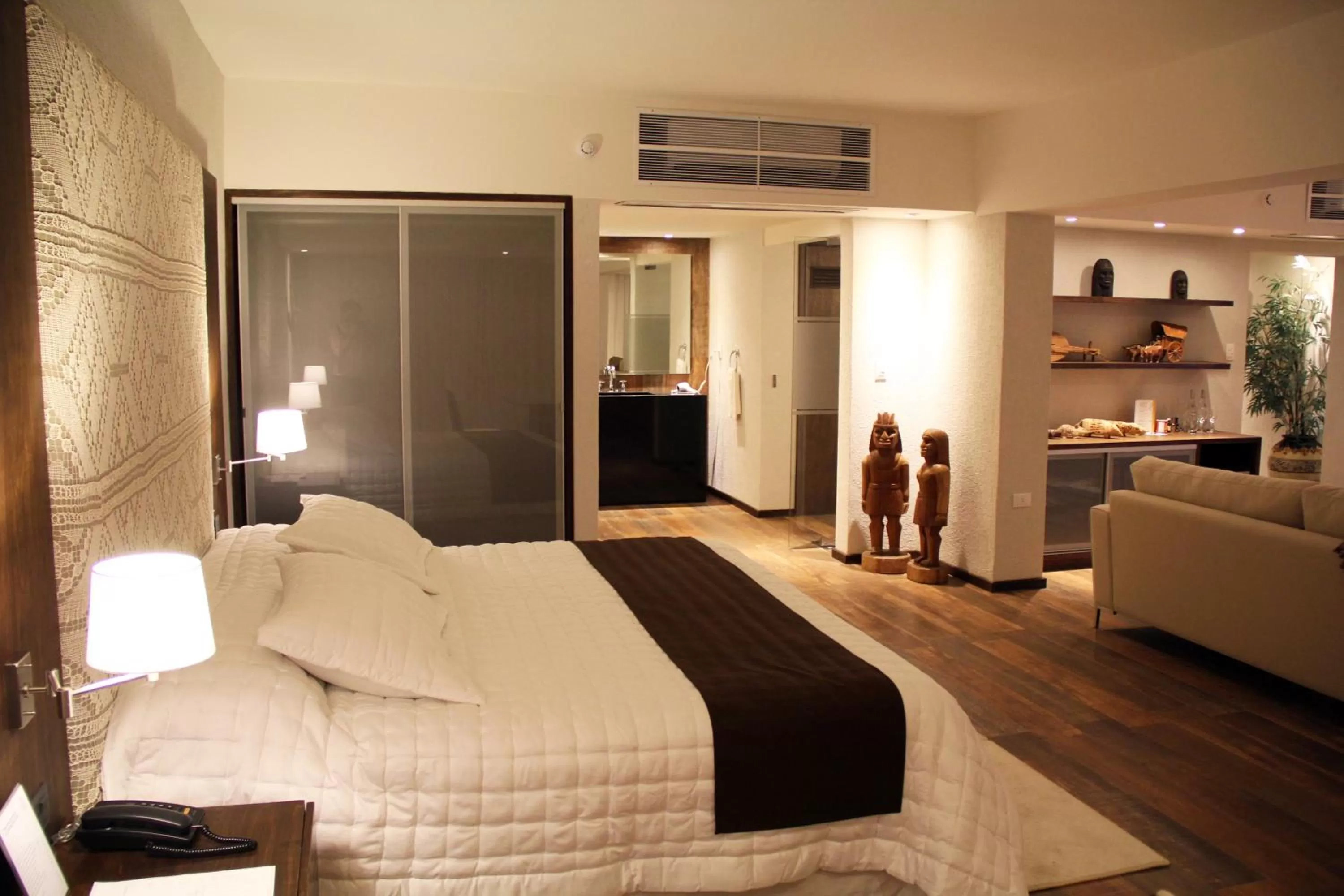 Deluxe Junior Suite in Yacht & Golf Club Paraguayo, a Tribute Portfolio Resort