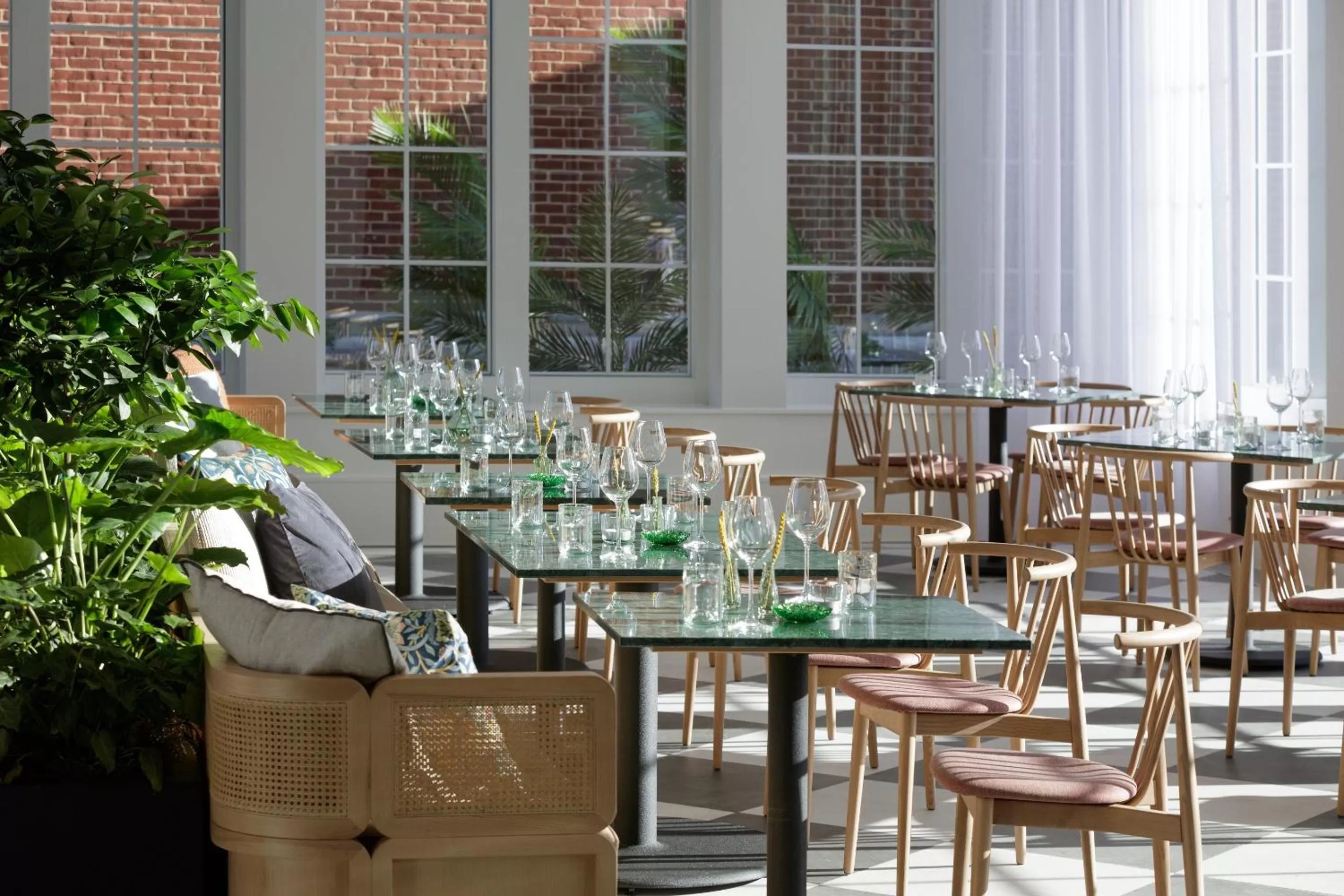 Restaurant/places to eat in Kimpton - The Forum Hotel by IHG