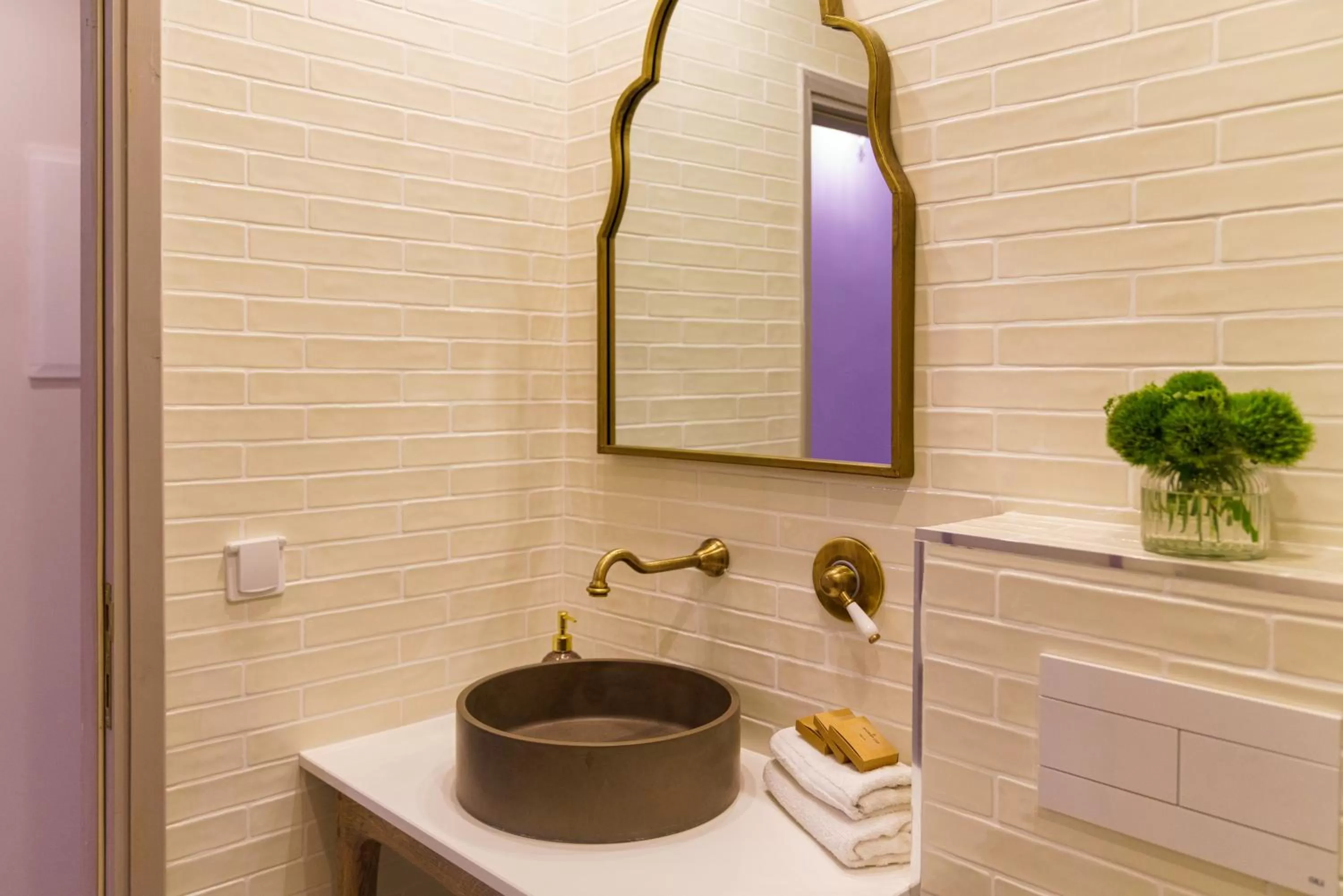 Bathroom in The Way Inn - Boutique Suites