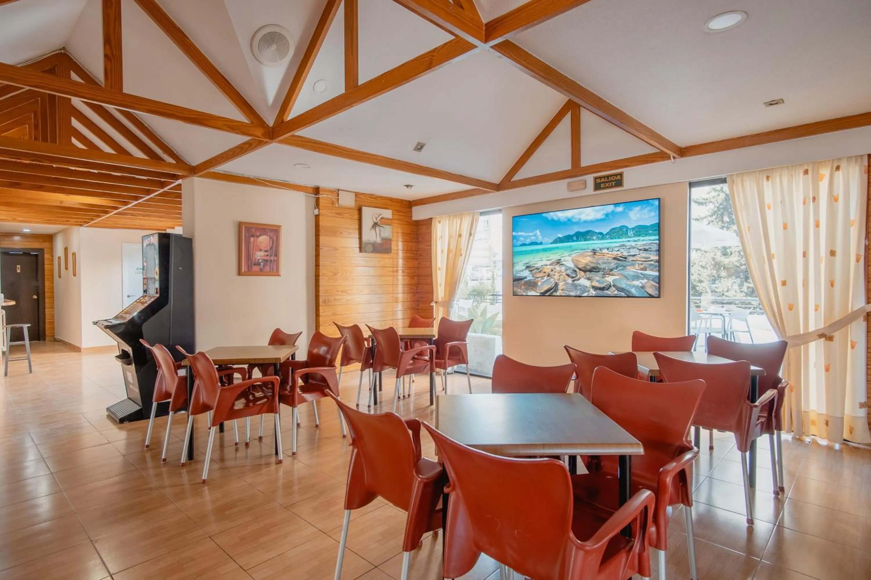 Lounge or bar in Luxmar Apartaments