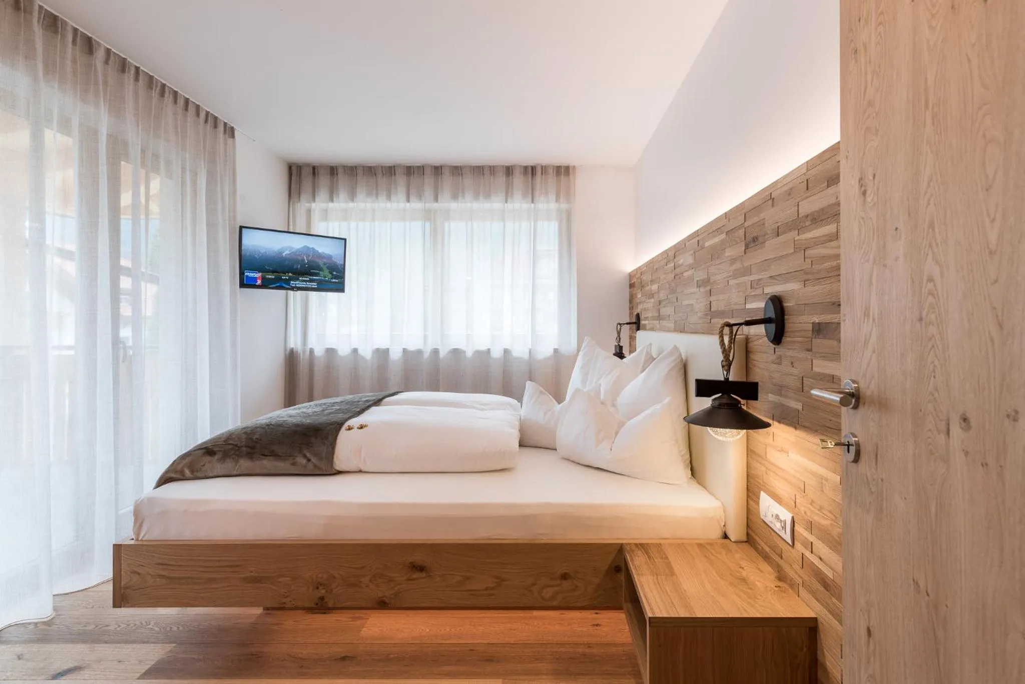 Two-Bedroom Suite in Hotel B&B Feldmessner