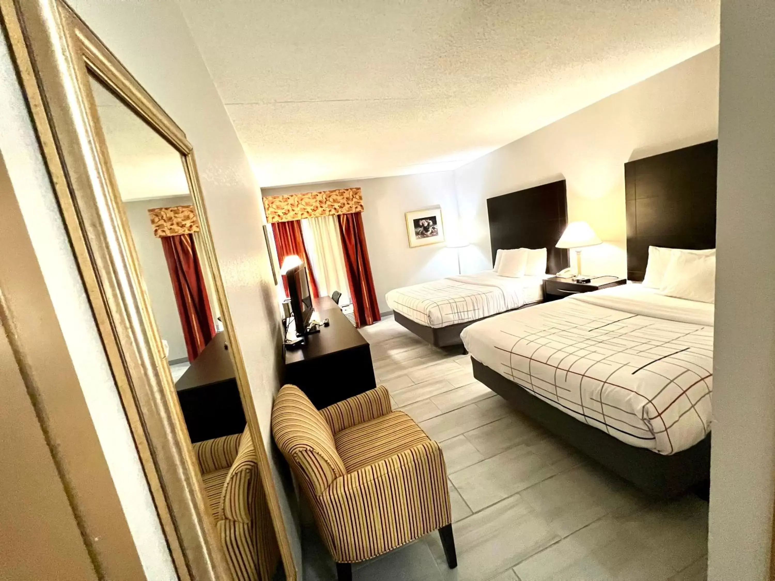 Queen Room with Two Queen Beds - Non-Smoking in La Quinta by Wyndham Salina Queen Room with Two Queen Beds - Non-Smoking in La Quinta by Wyndham Salina