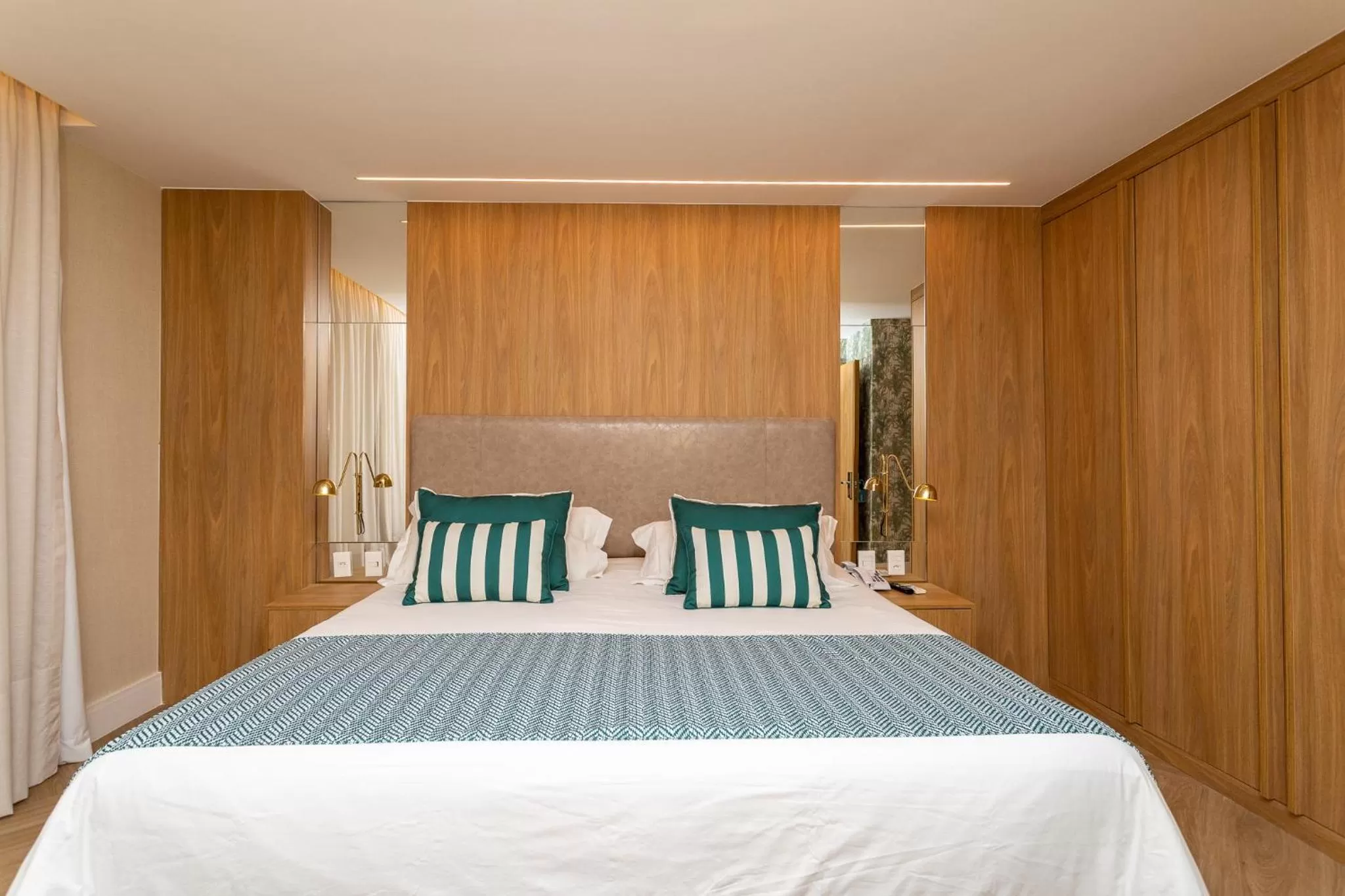 Photo of the whole room, Bed in Hotel Astoria Ipanema - antigo Mar Ipanema