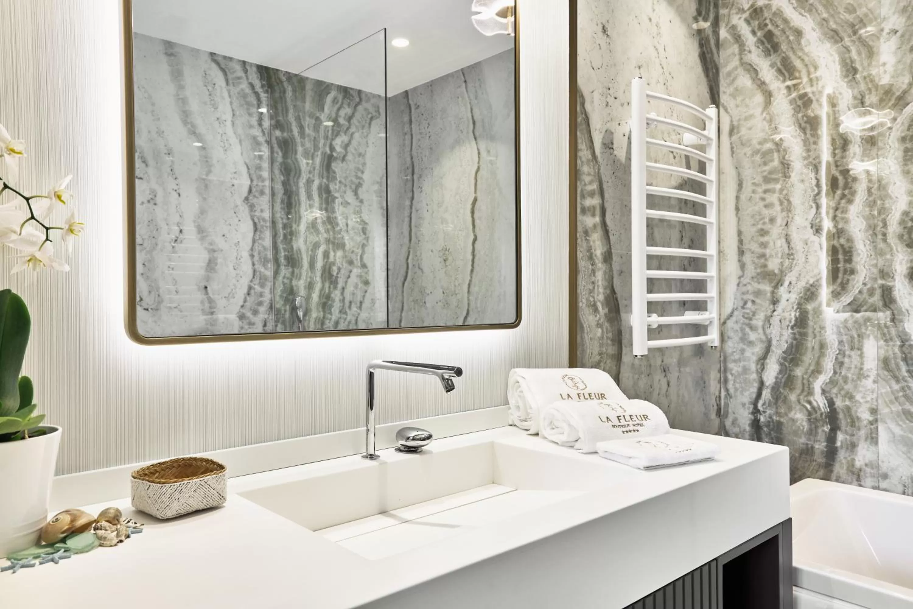 Bathroom in La Fleur Boutique Hotel