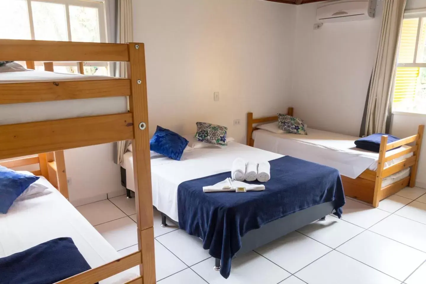 Large Family Room in Hotel e Pousada Pouso54 Large Family Room in Hotel e Pousada Pouso54