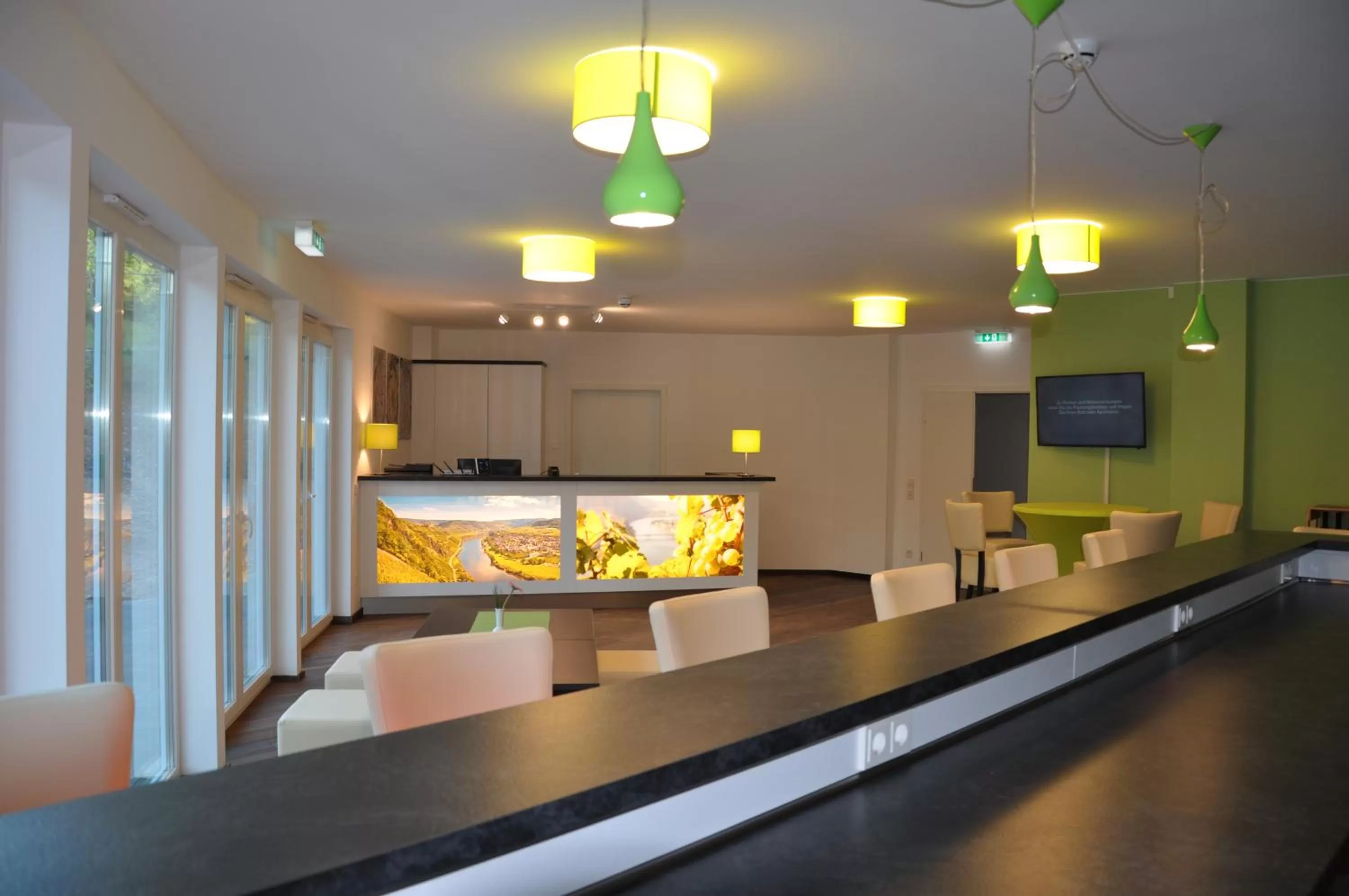 Lounge or bar in Schroeders Wein-Style-Hotel