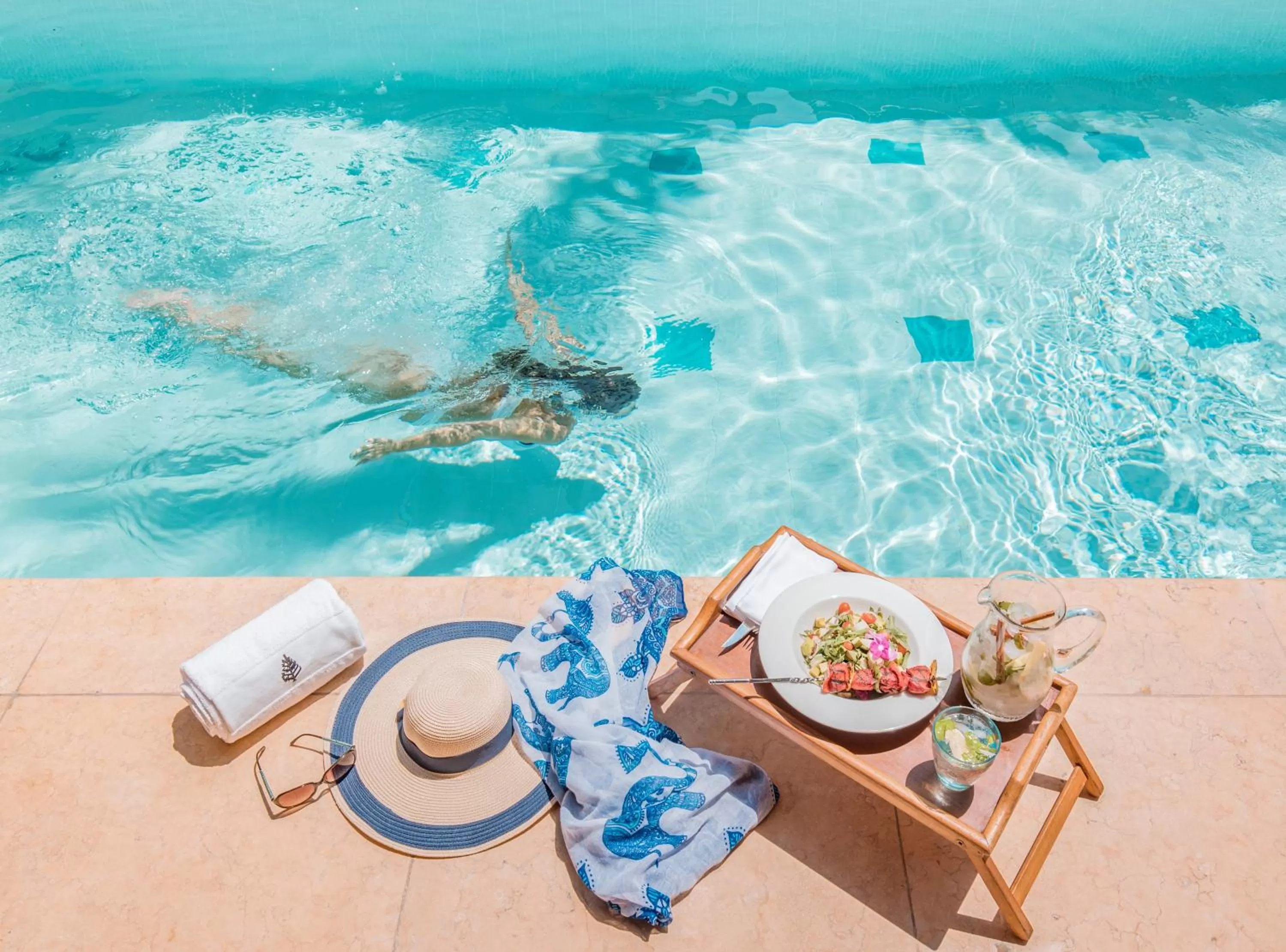 Swimming pool in Four Seasons Hotel Cairo at Nile Plaza