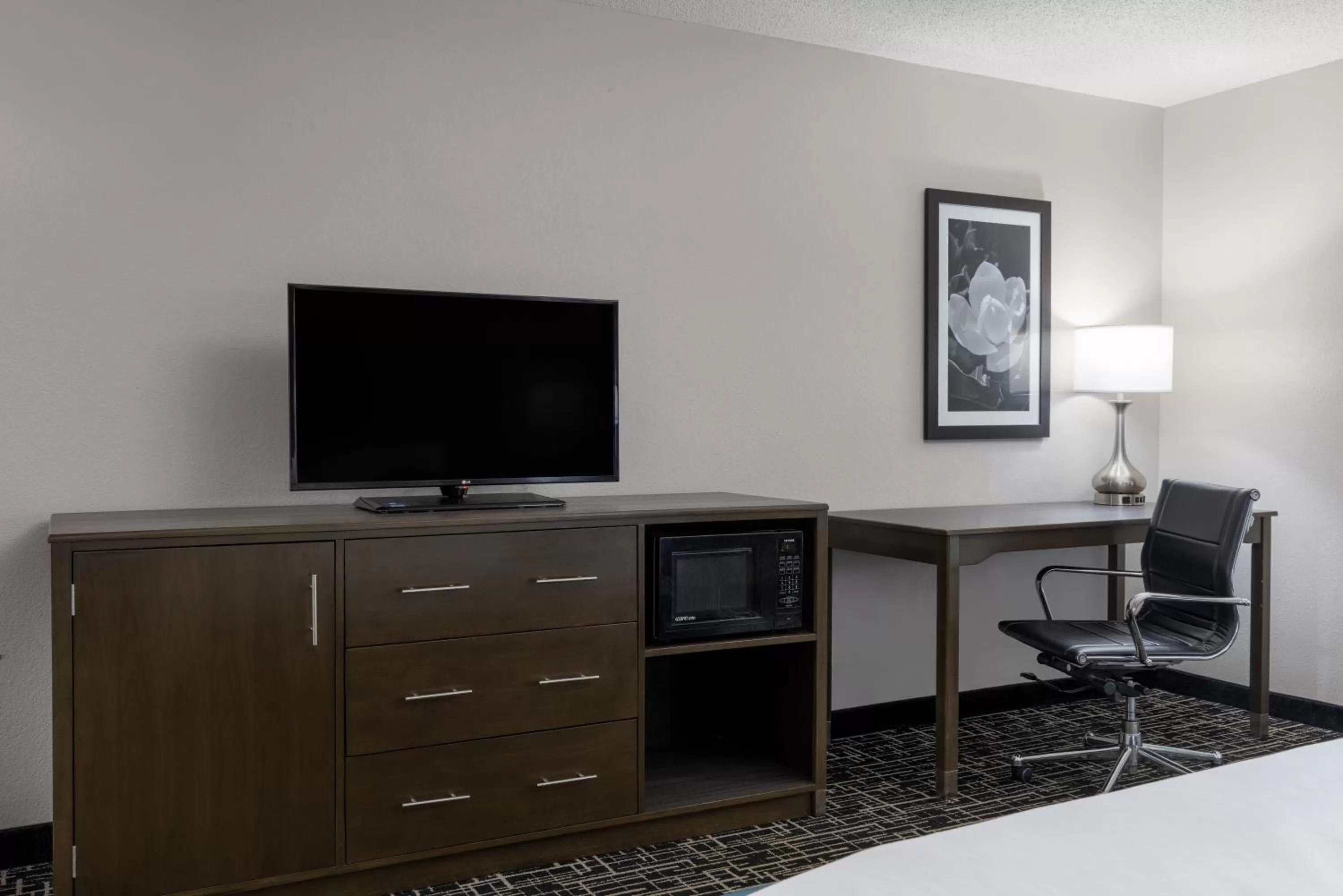 TV and multimedia, Bed in La Quinta by Wyndham Covington