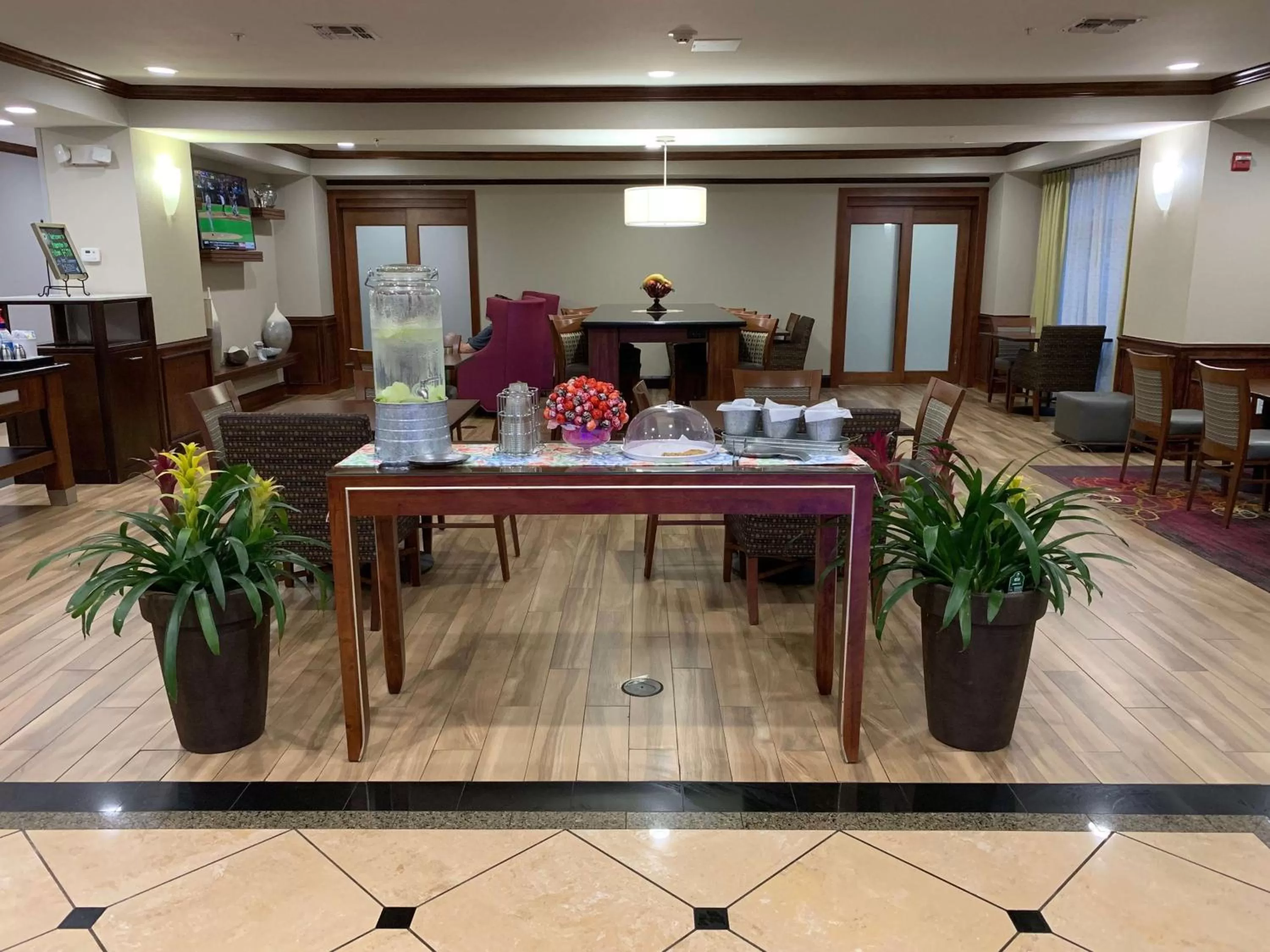 Dining area in Hampton Inn Fort Stockton