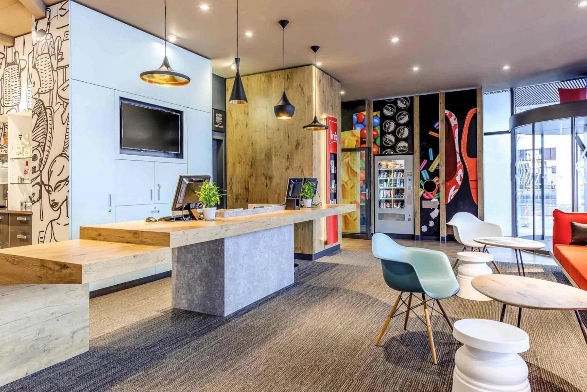 Lobby or reception in ibis Baar Zug