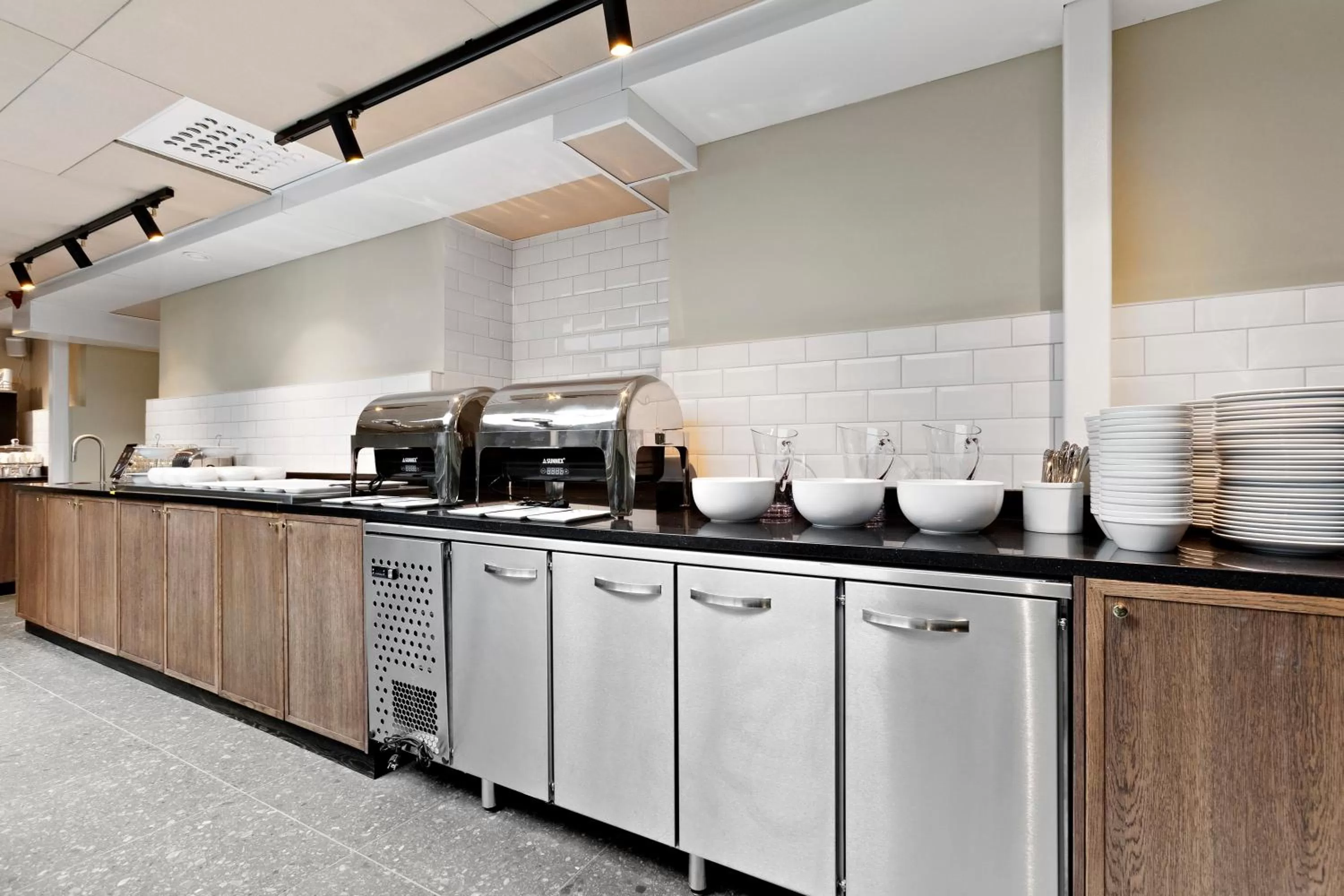 Breakfast in Best Western Hotel at 108