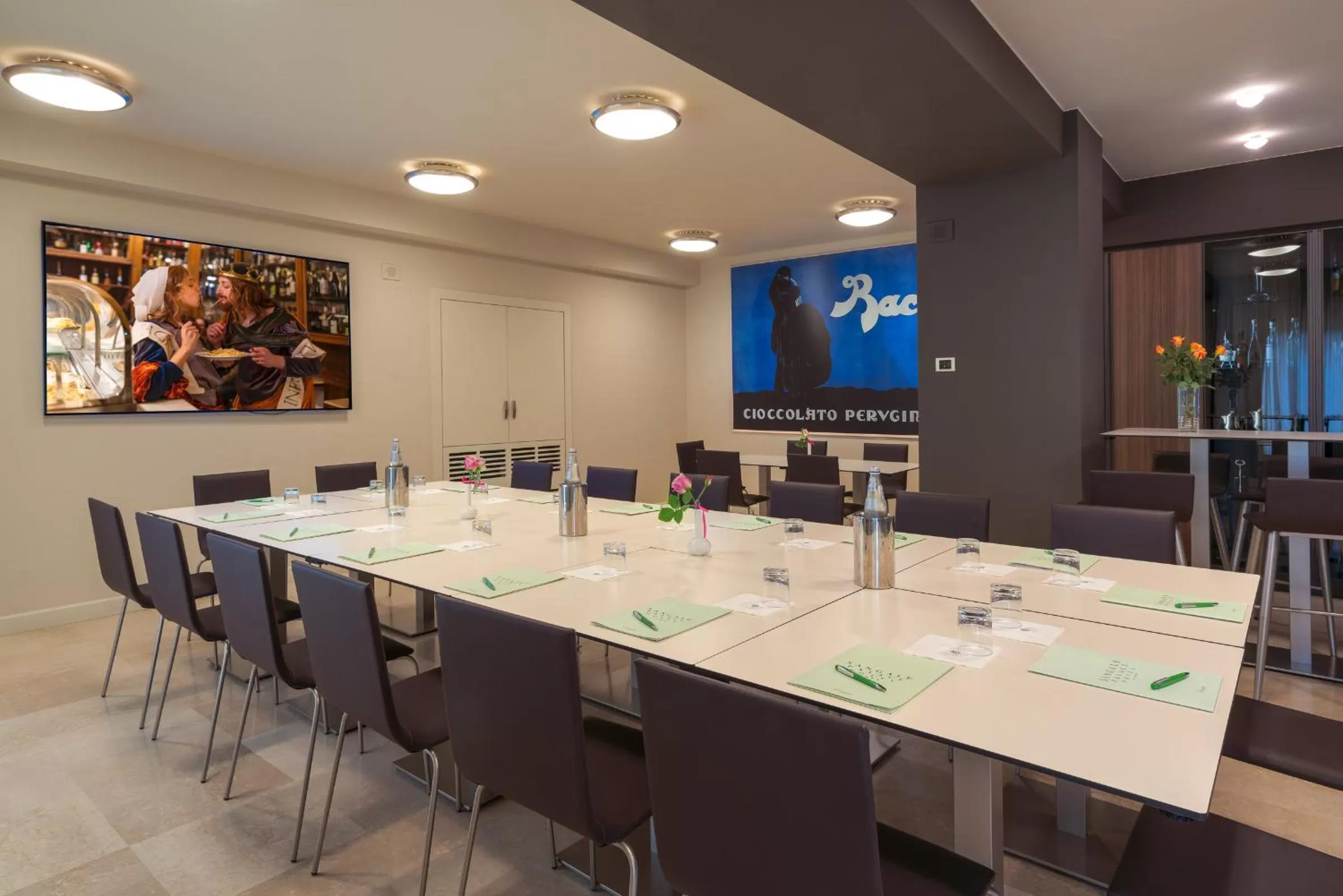 Restaurant/places to eat in Sangallo Palace