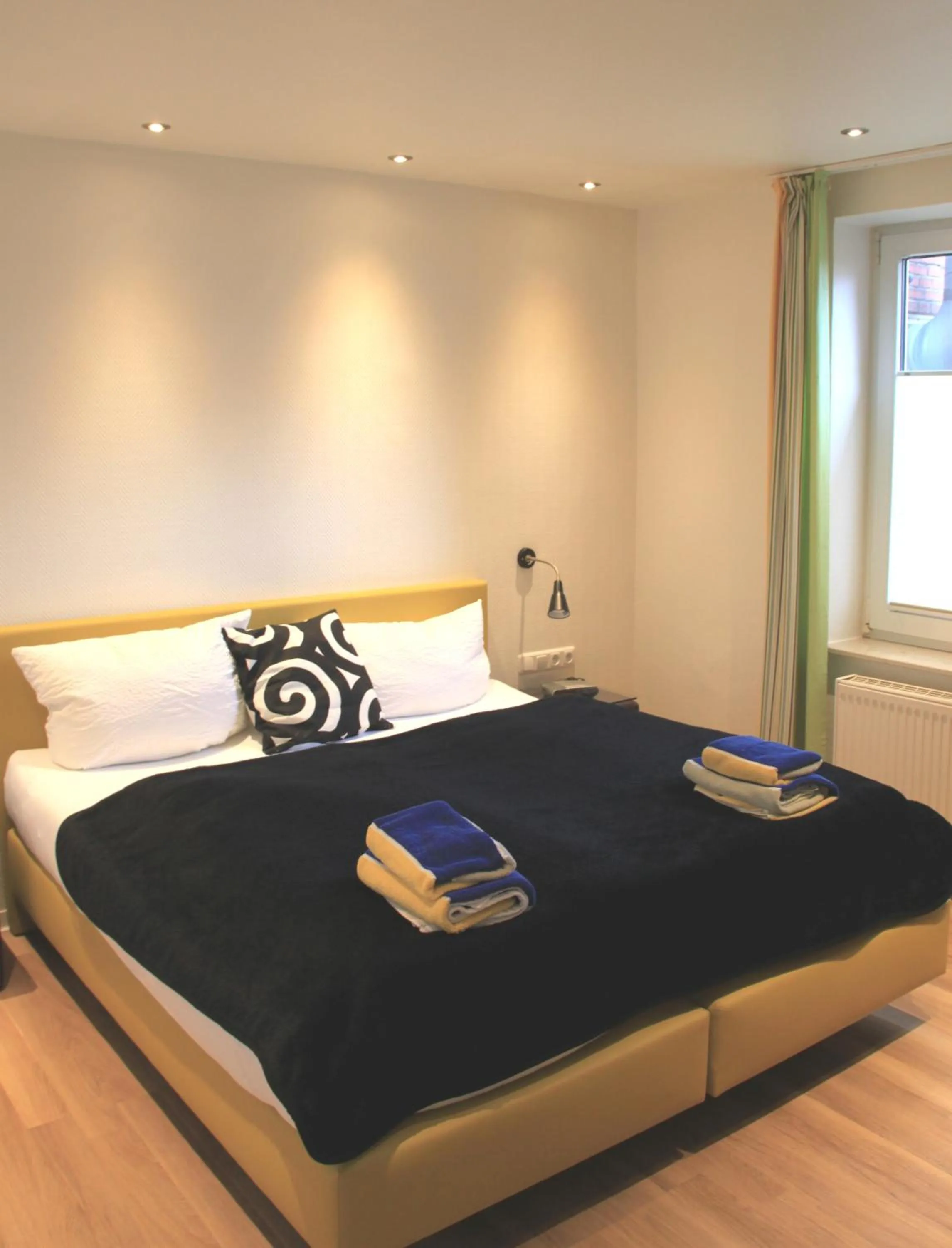 Toilet, Bed in Strandhotel Achtert Diek