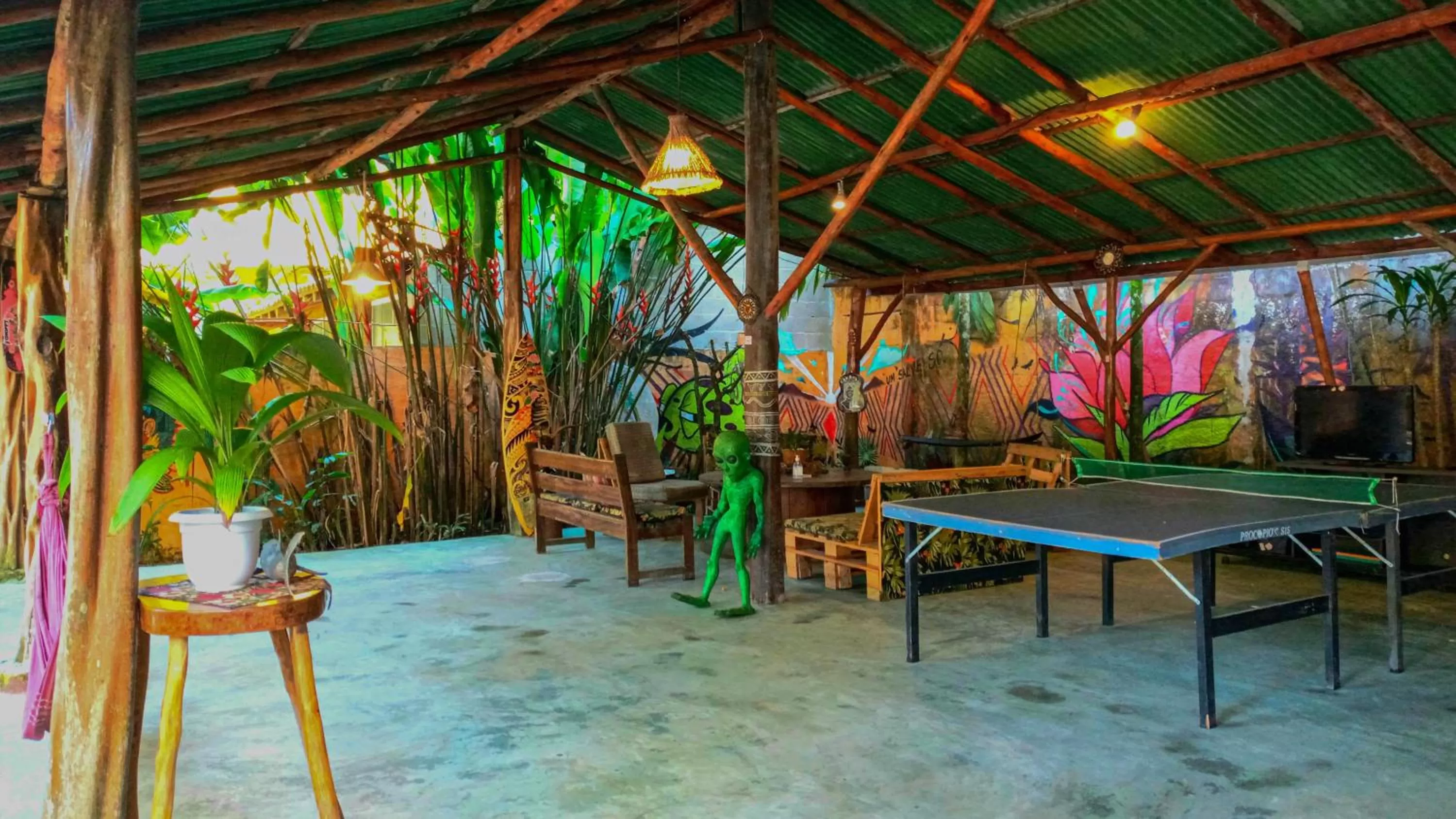 Table Tennis in Pousada e Hostel Marthi