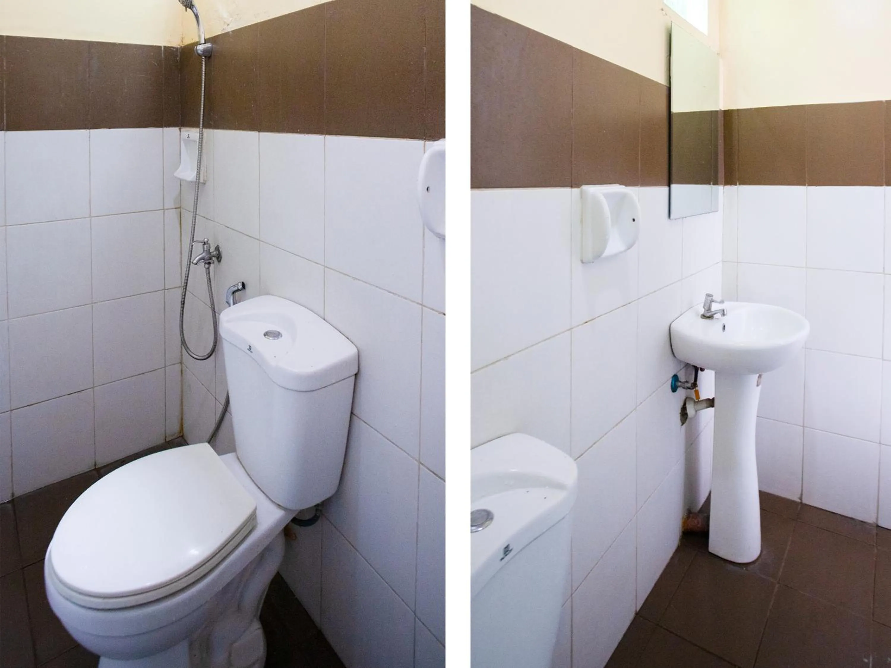 Bathroom in OYO 802 Ka Farah's Inn