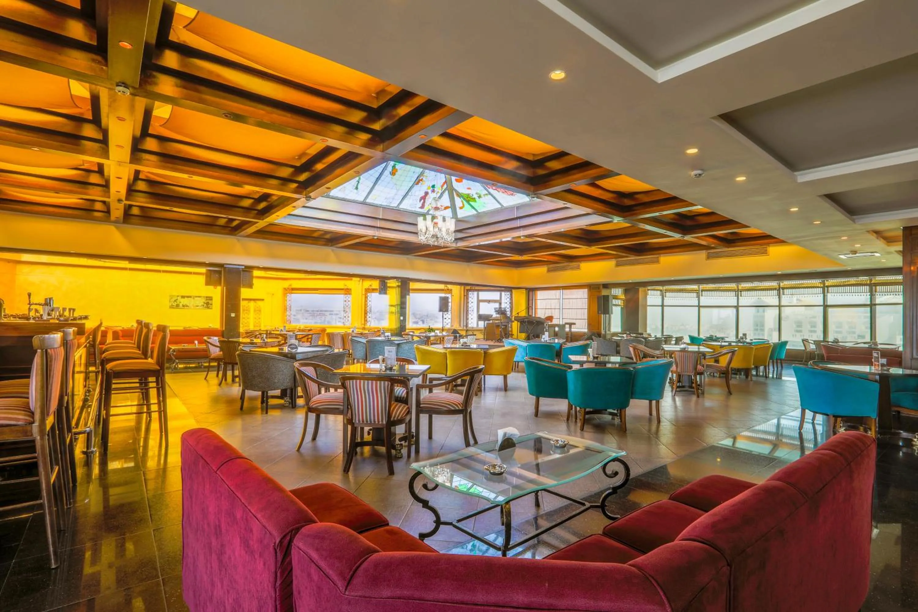 Restaurant/places to eat in Bristol Hotel