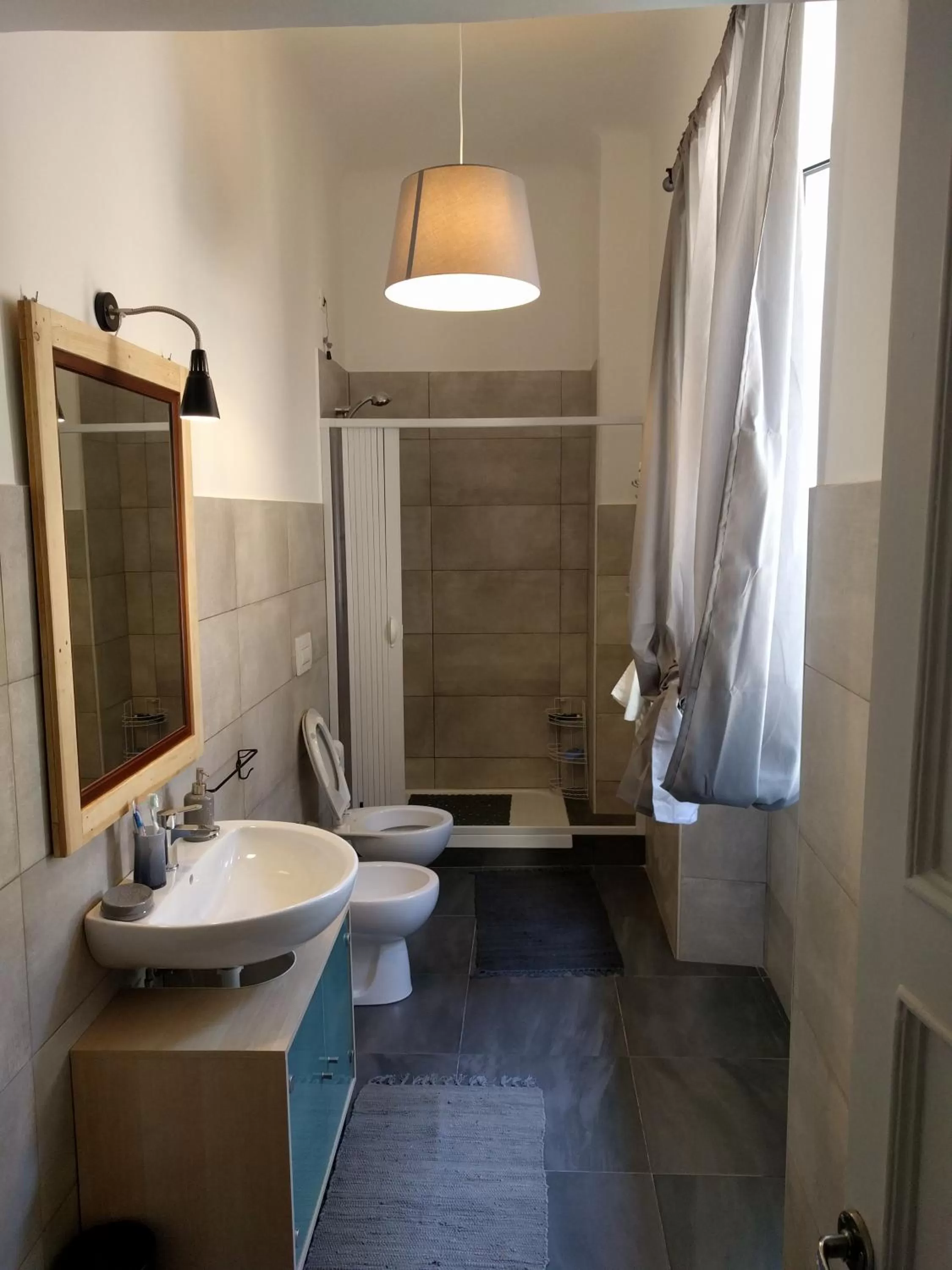 Shower in B&B Al Fronte del Porto