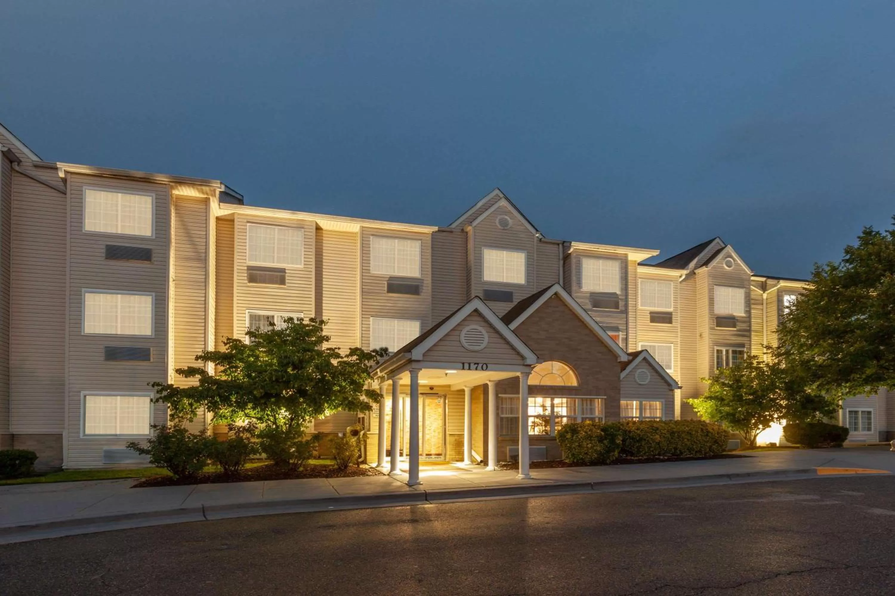 Property building in Microtel Inn Suite by Wyndham BWI Airport